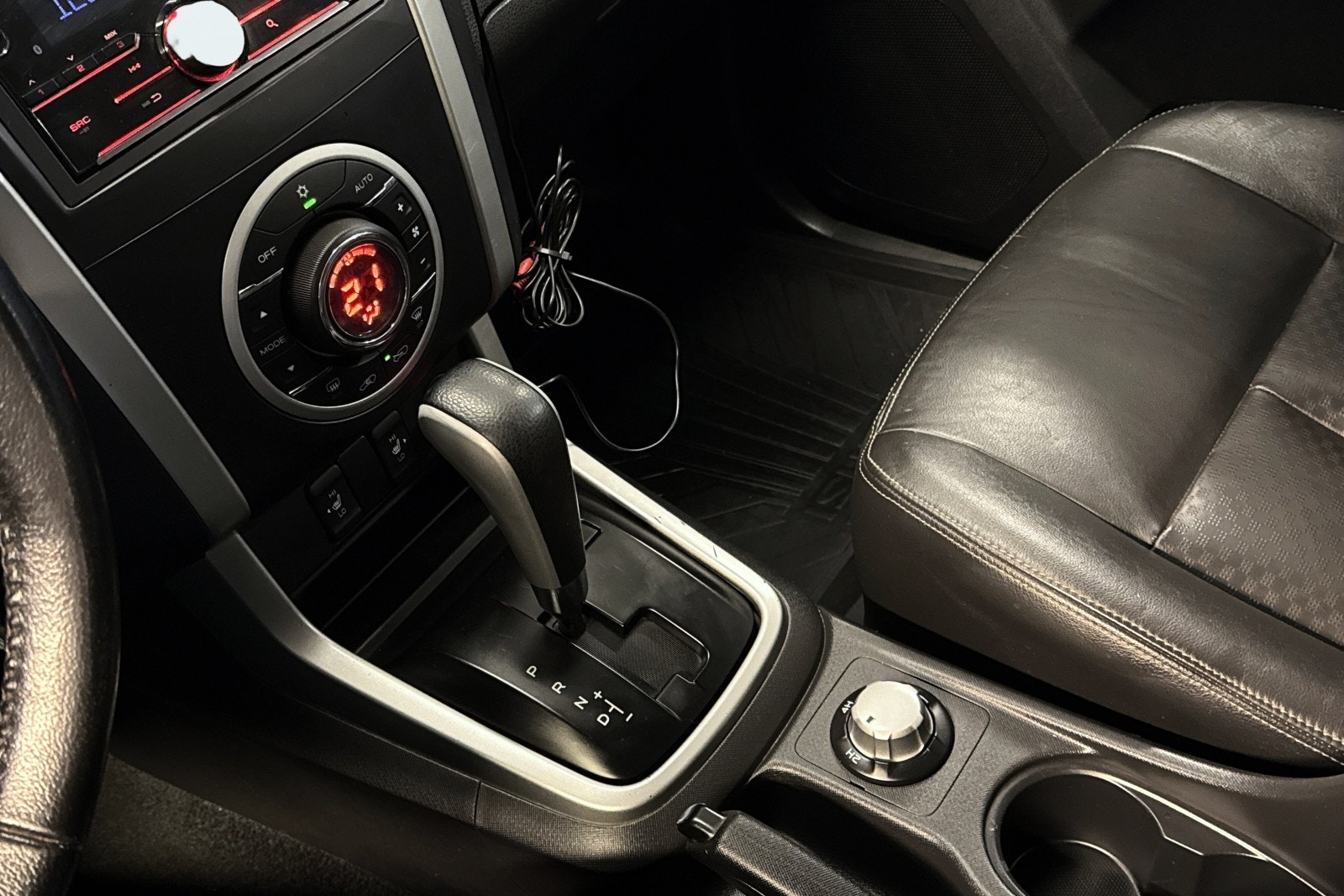 Isuzu D-Max Crew Cab 2.5 4WD Automatic, 163hp, 2014