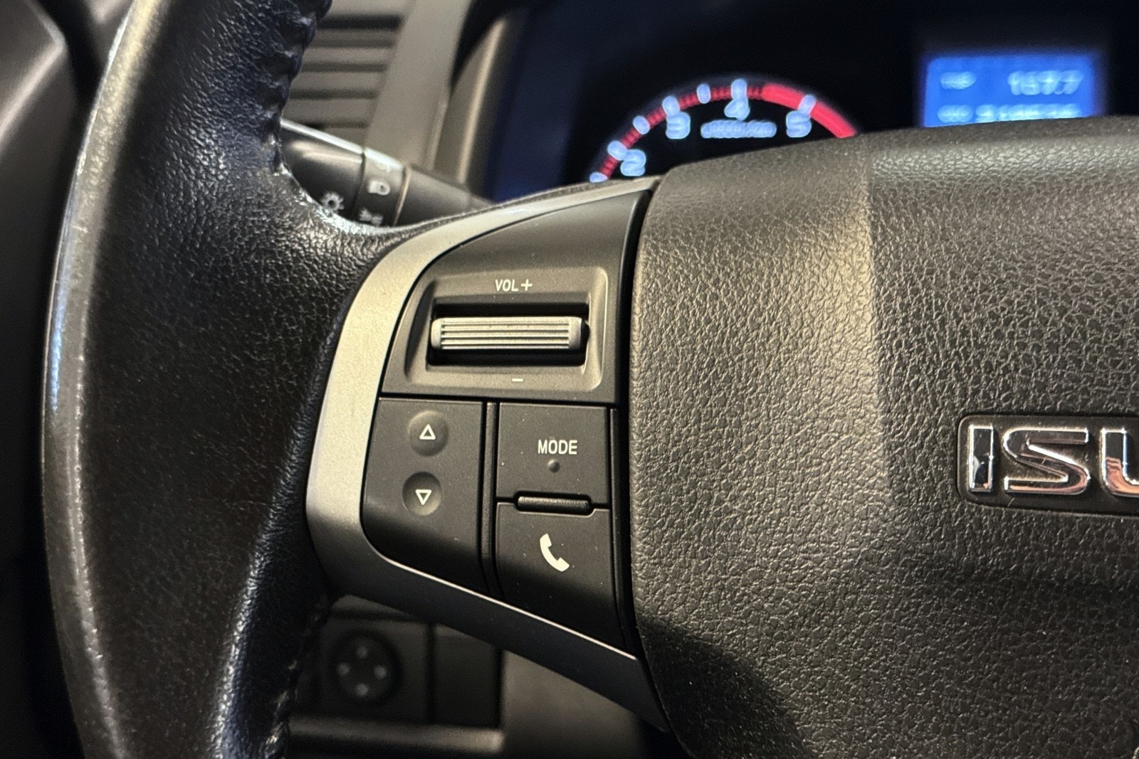 Isuzu D-Max Crew Cab 2.5 4WD Automatic, 163hp, 2014