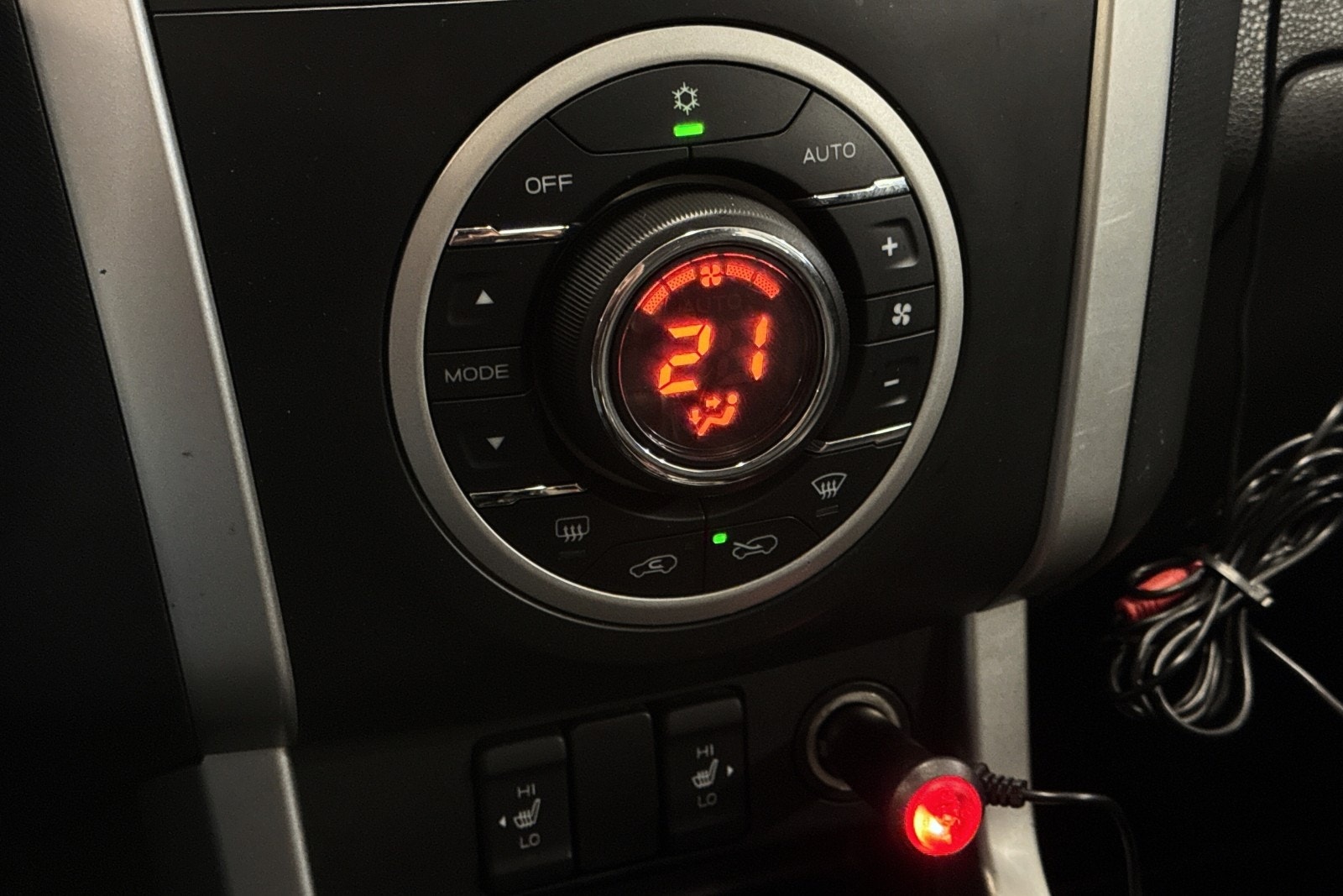 Isuzu D-Max Crew Cab 2.5 4WD Automatic, 163hp, 2014