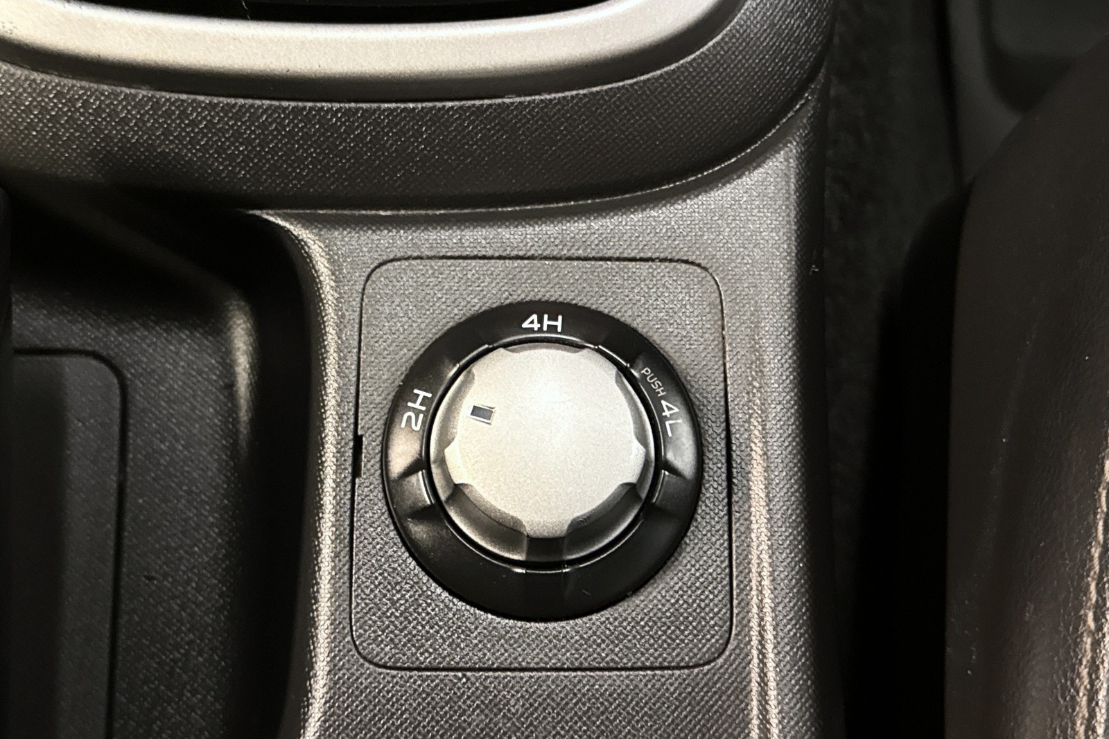 Isuzu D-Max Crew Cab 2.5 4WD Automatic, 163hp, 2014