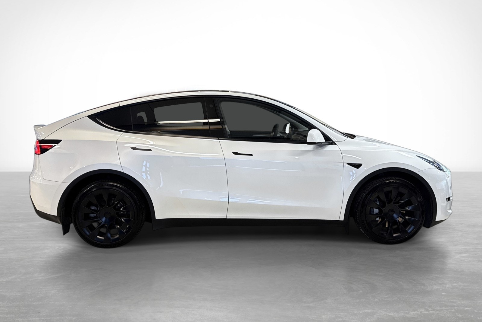 Tesla Model Y Long Range AWD, 514ps, 2023