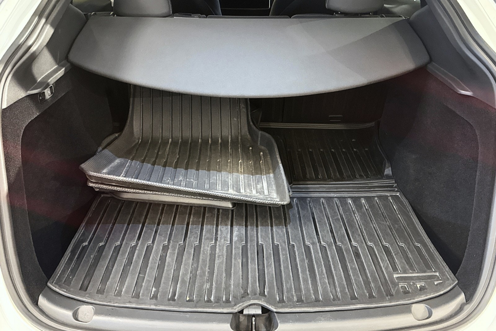 Tesla Model Y Long Range AWD, 514ps, 2023