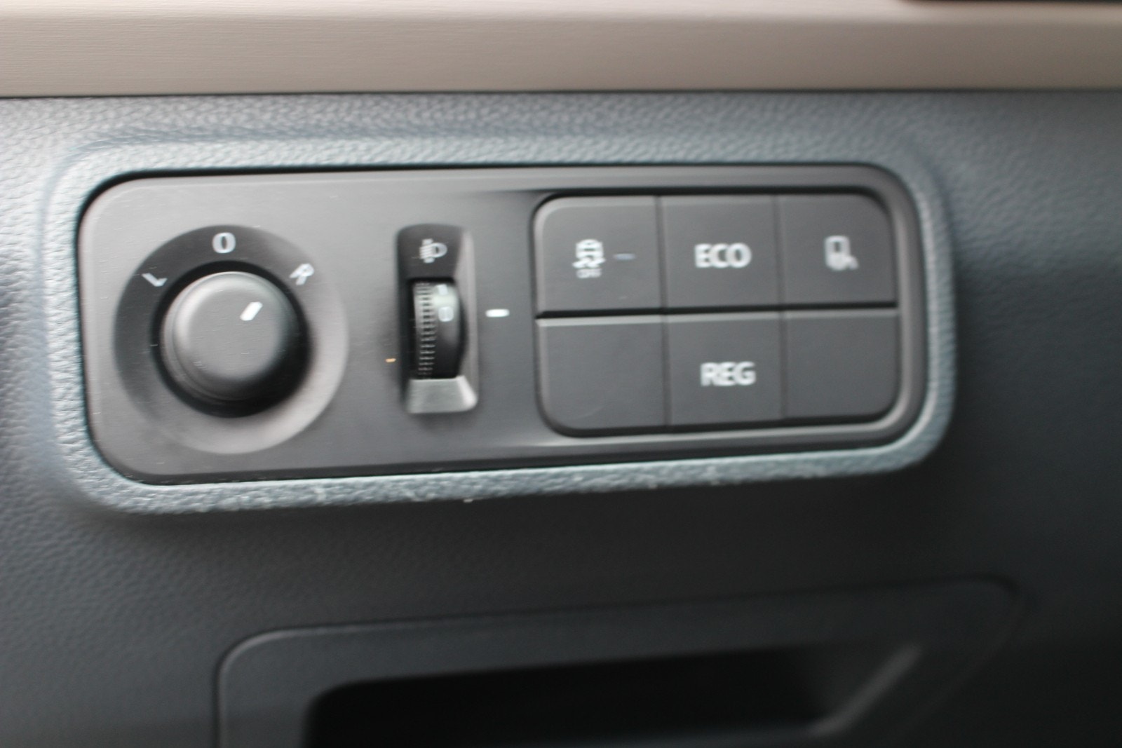 Maxus e-Deliver 3 52.5 kWh, 122ps, 2020