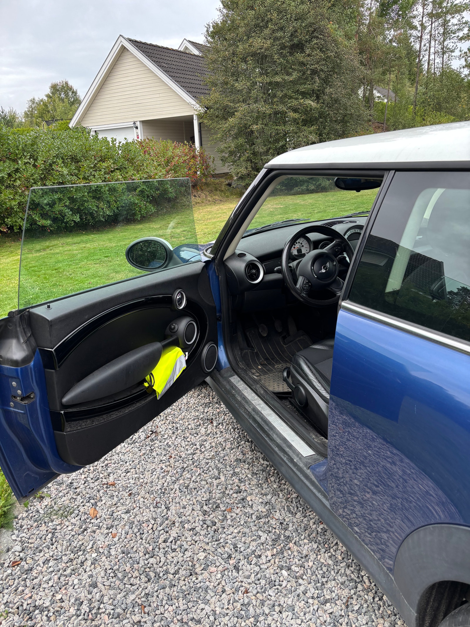 MINI Cooper Manual, 6-trins, 122ps, 2011