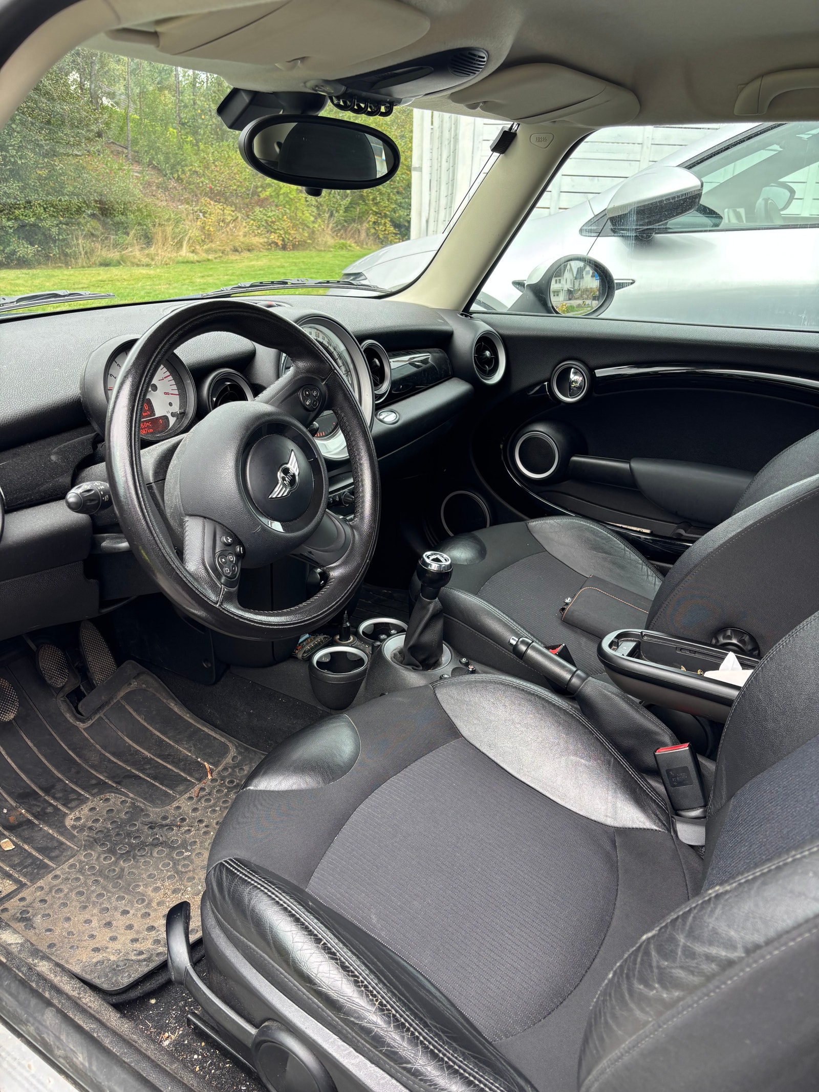 MINI Cooper Manual, 6-trins, 122ps, 2011