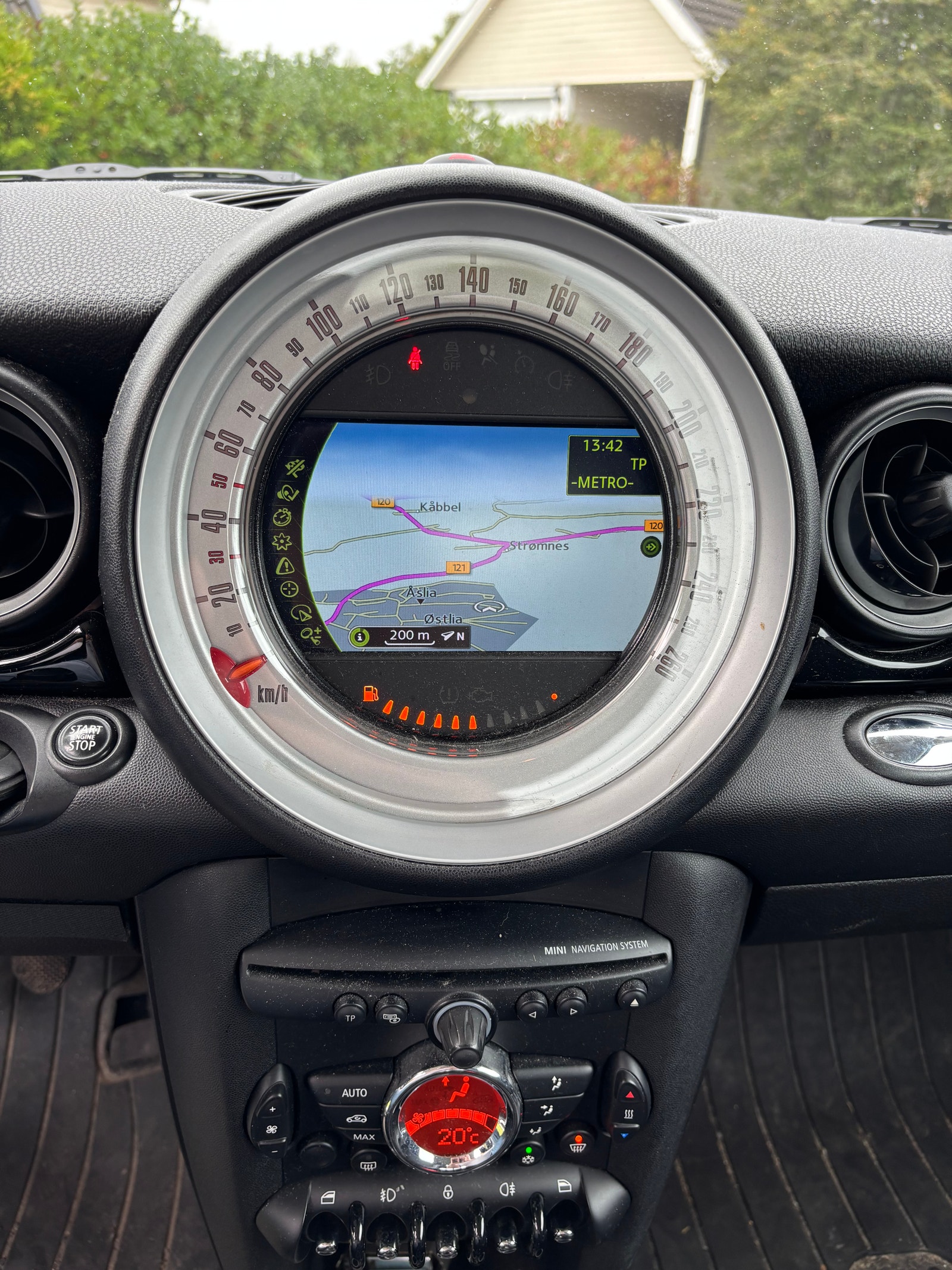 MINI Cooper Manual, 6-trins, 122ps, 2011