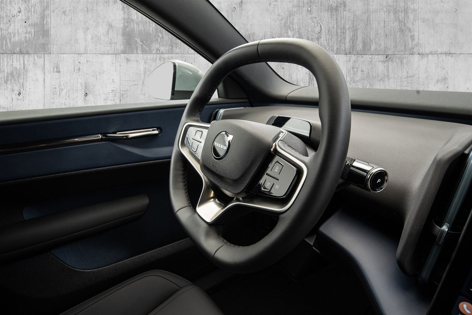 Volvo EX30 Single Motor, 272hp, 2025