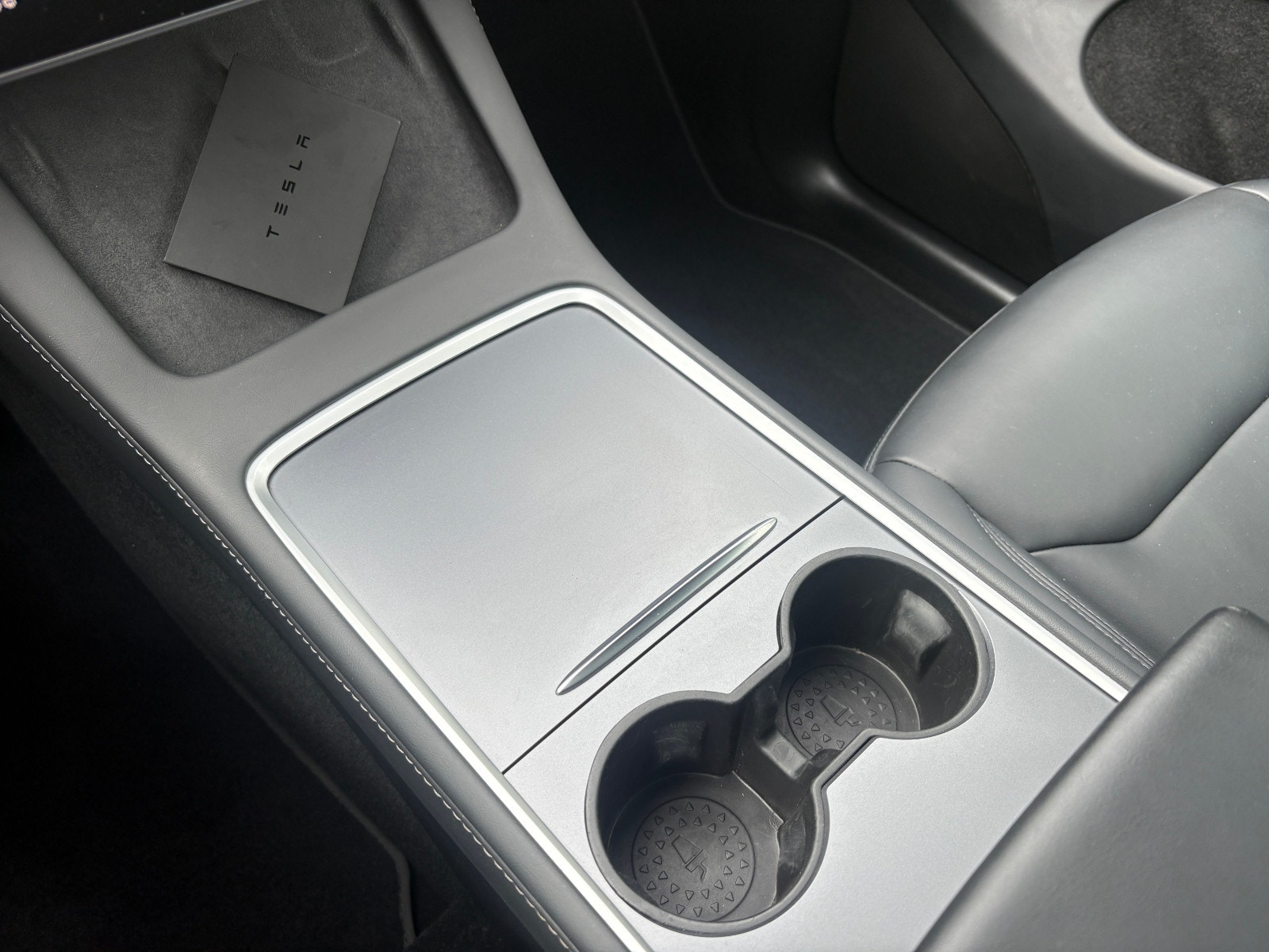 Tesla Model Y Long Range AWD, 514ps, 2023