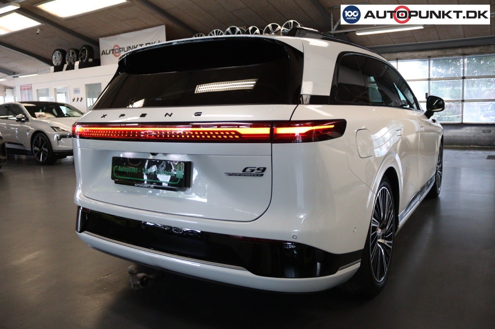 XPENG G9 Performance, 551ps, 2023
