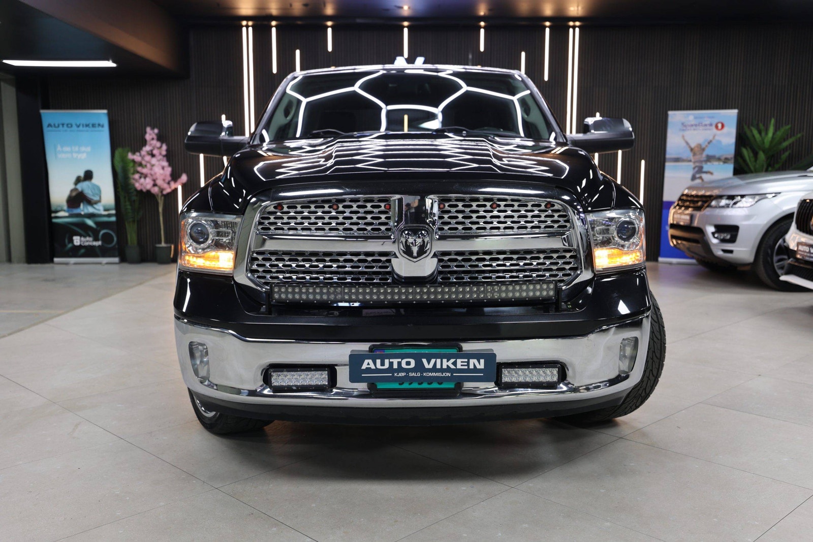 RAM 1500 Crew Cab 5'7" Box 3.0 V6 EcoDiesel 4x4 TorqueFlite, 243hp, 2015