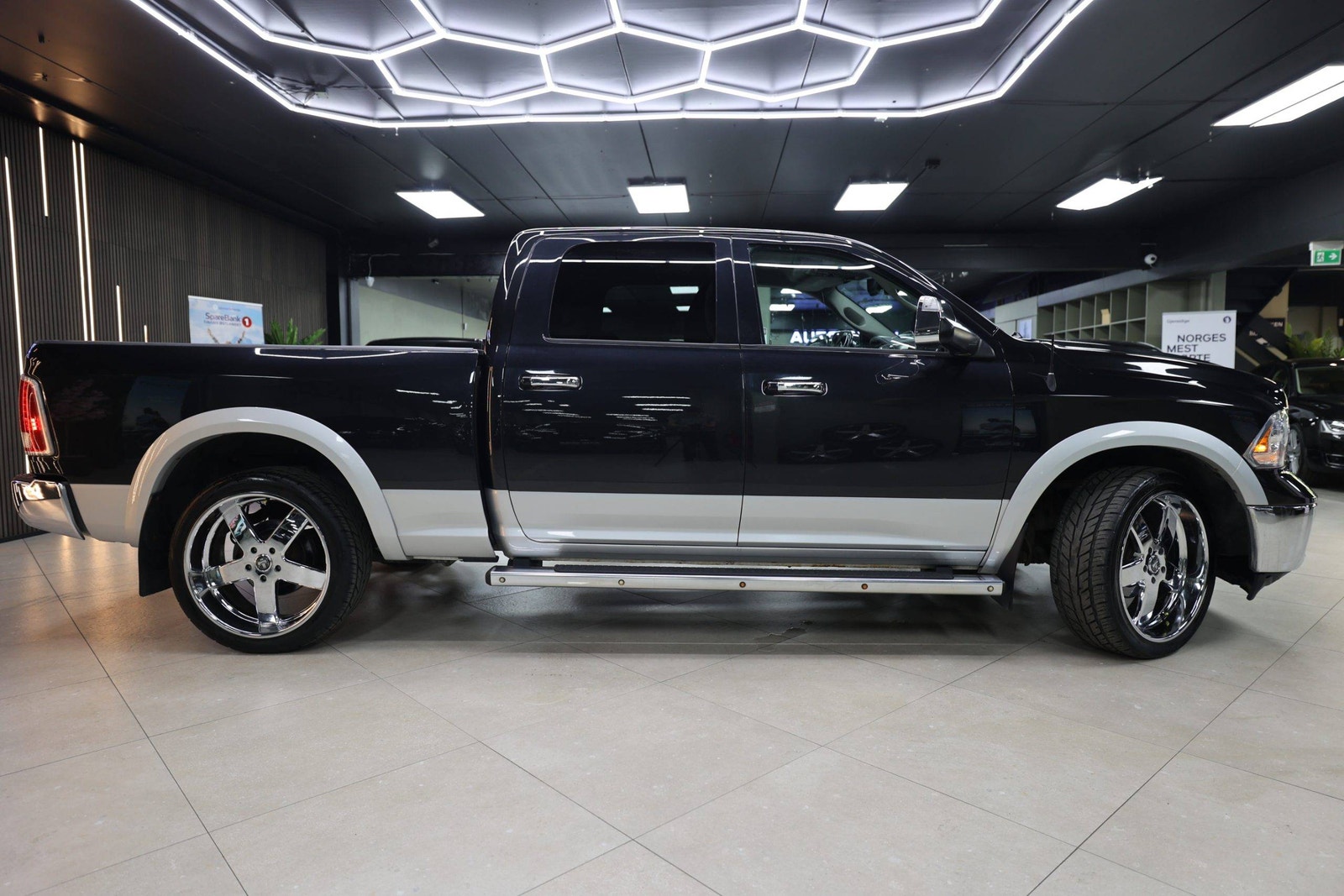 RAM 1500 Crew Cab 5'7" Box 3.0 V6 EcoDiesel 4x4 TorqueFlite, 243hp, 2015