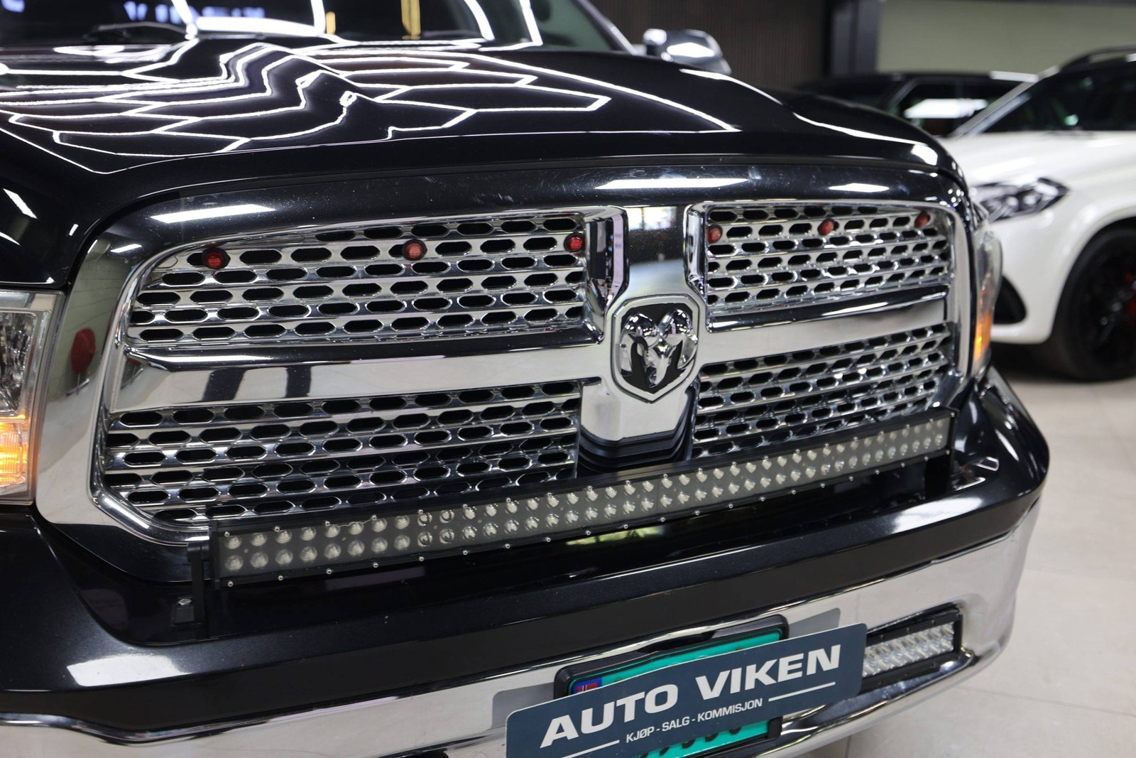 RAM 1500 Crew Cab 5'7" Box 3.0 V6 EcoDiesel 4x4 TorqueFlite, 243hp, 2015