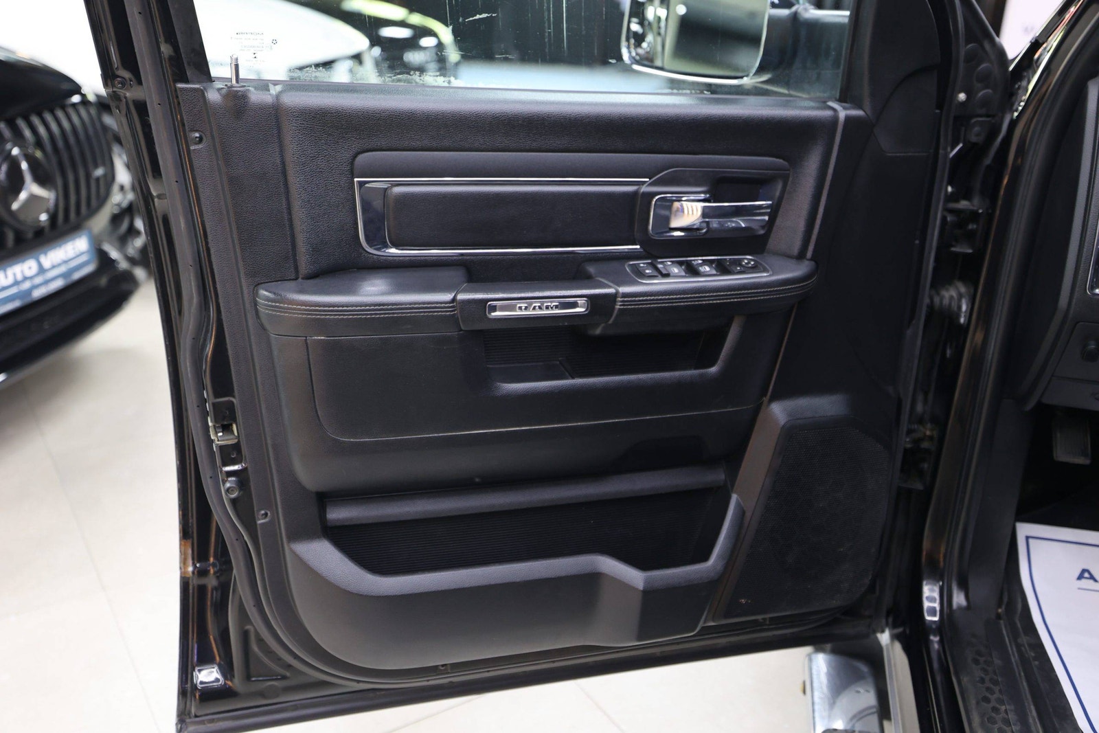 RAM 1500 Crew Cab 5'7" Box 3.0 V6 EcoDiesel 4x4 TorqueFlite, 243hp, 2015