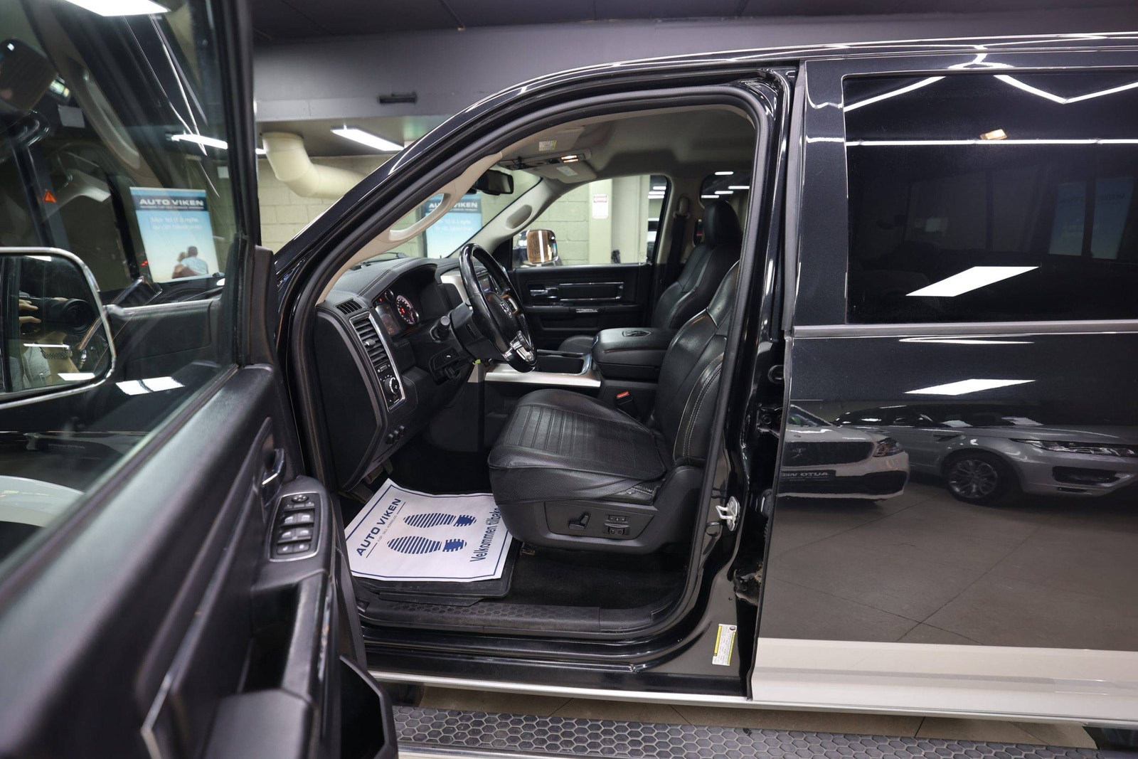 RAM 1500 Crew Cab 5'7" Box 3.0 V6 EcoDiesel 4x4 TorqueFlite, 243hp, 2015