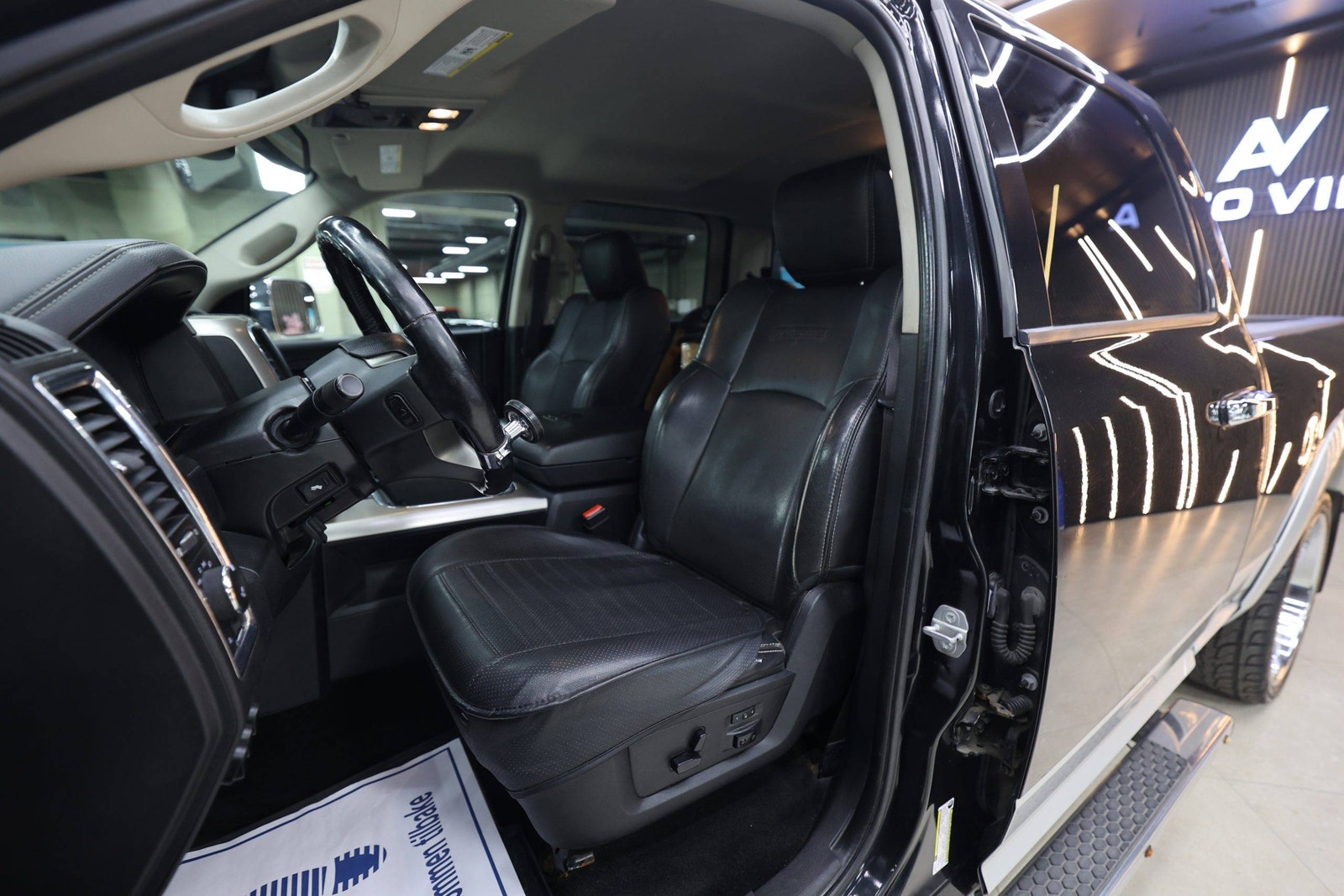 RAM 1500 Crew Cab 5'7" Box 3.0 V6 EcoDiesel 4x4 TorqueFlite, 243hp, 2015