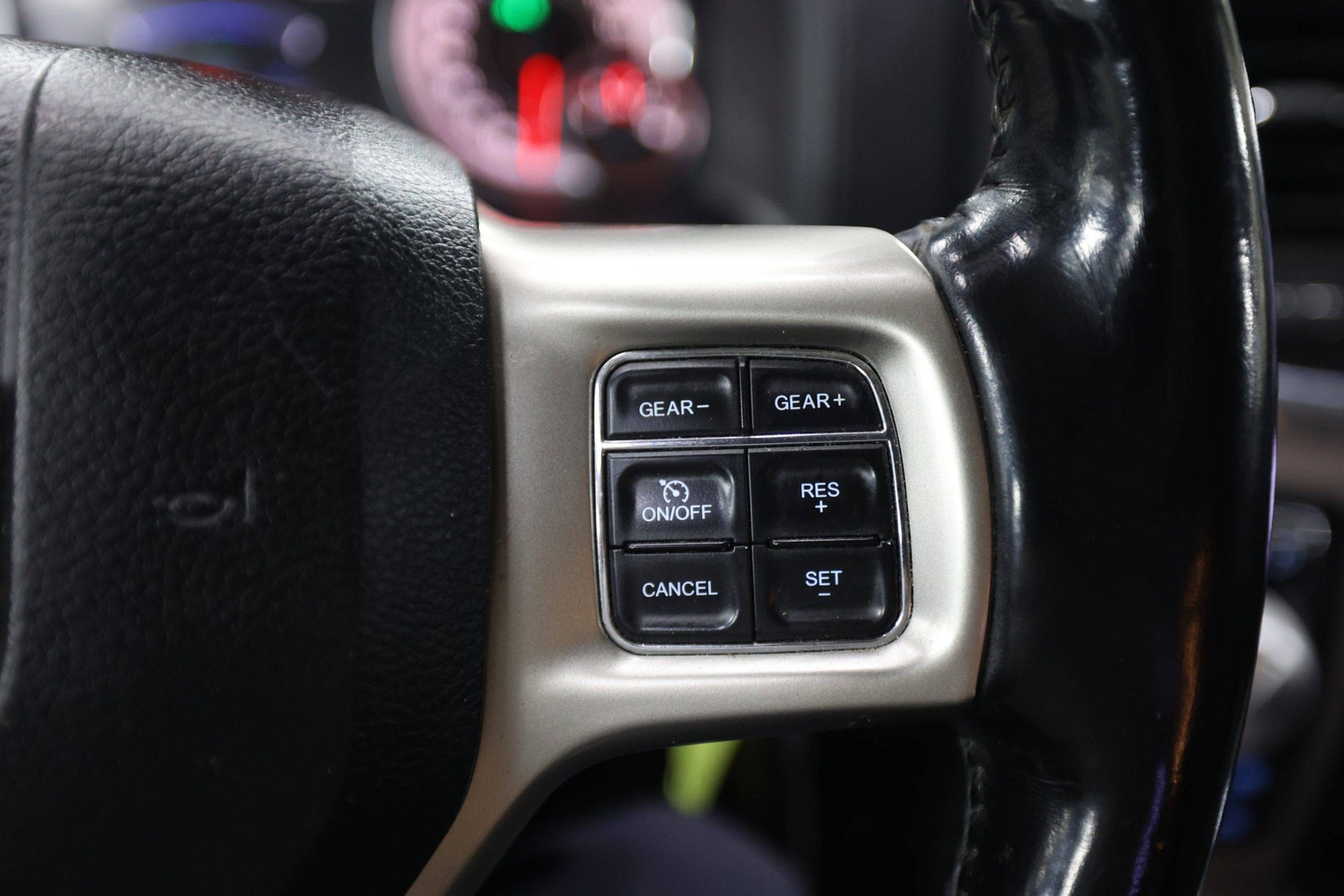 RAM 1500 Crew Cab 5'7" Box 3.0 V6 EcoDiesel 4x4 TorqueFlite, 243hp, 2015