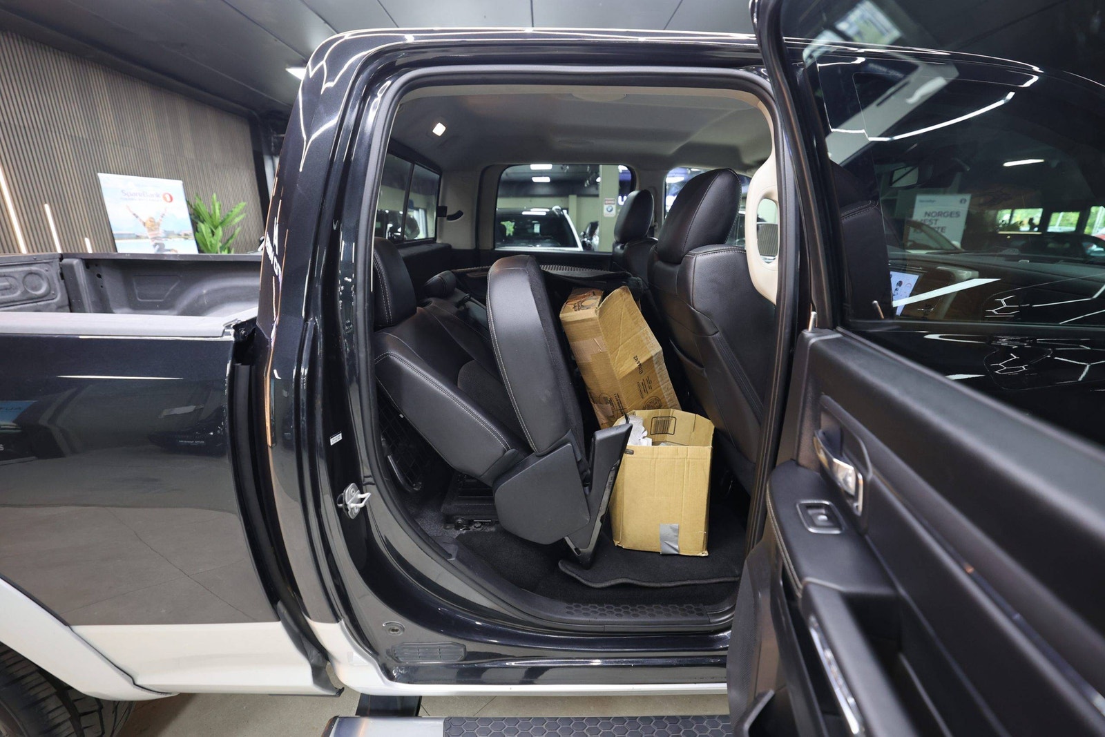 RAM 1500 Crew Cab 5'7" Box 3.0 V6 EcoDiesel 4x4 TorqueFlite, 243hp, 2015