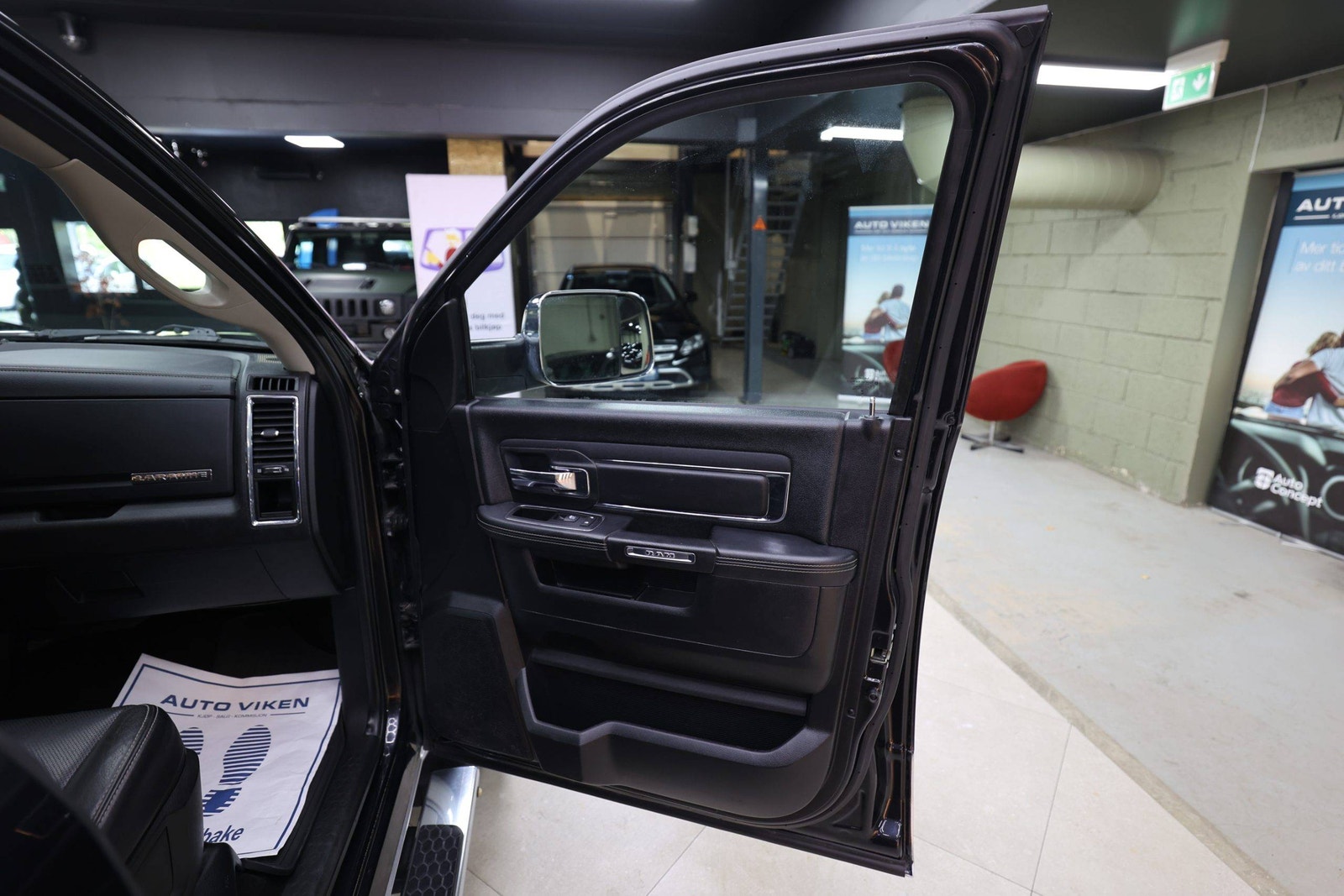 RAM 1500 Crew Cab 5'7" Box 3.0 V6 EcoDiesel 4x4 TorqueFlite, 243hp, 2015