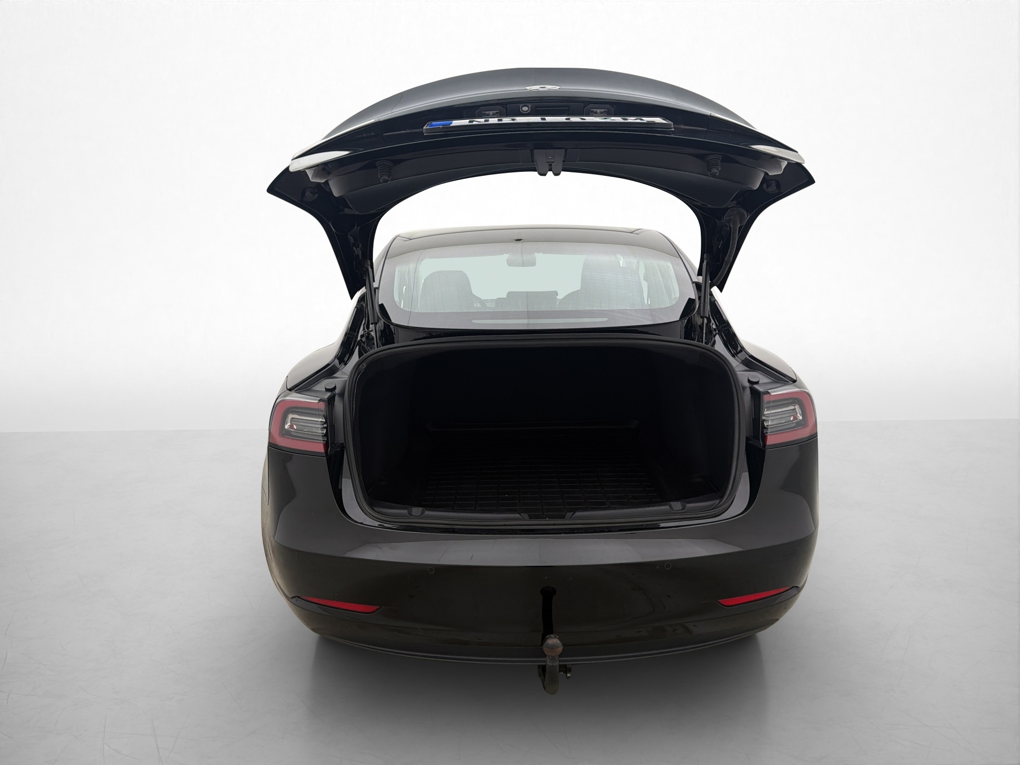 Tesla Model 3 Long Range, 287ps, 2019