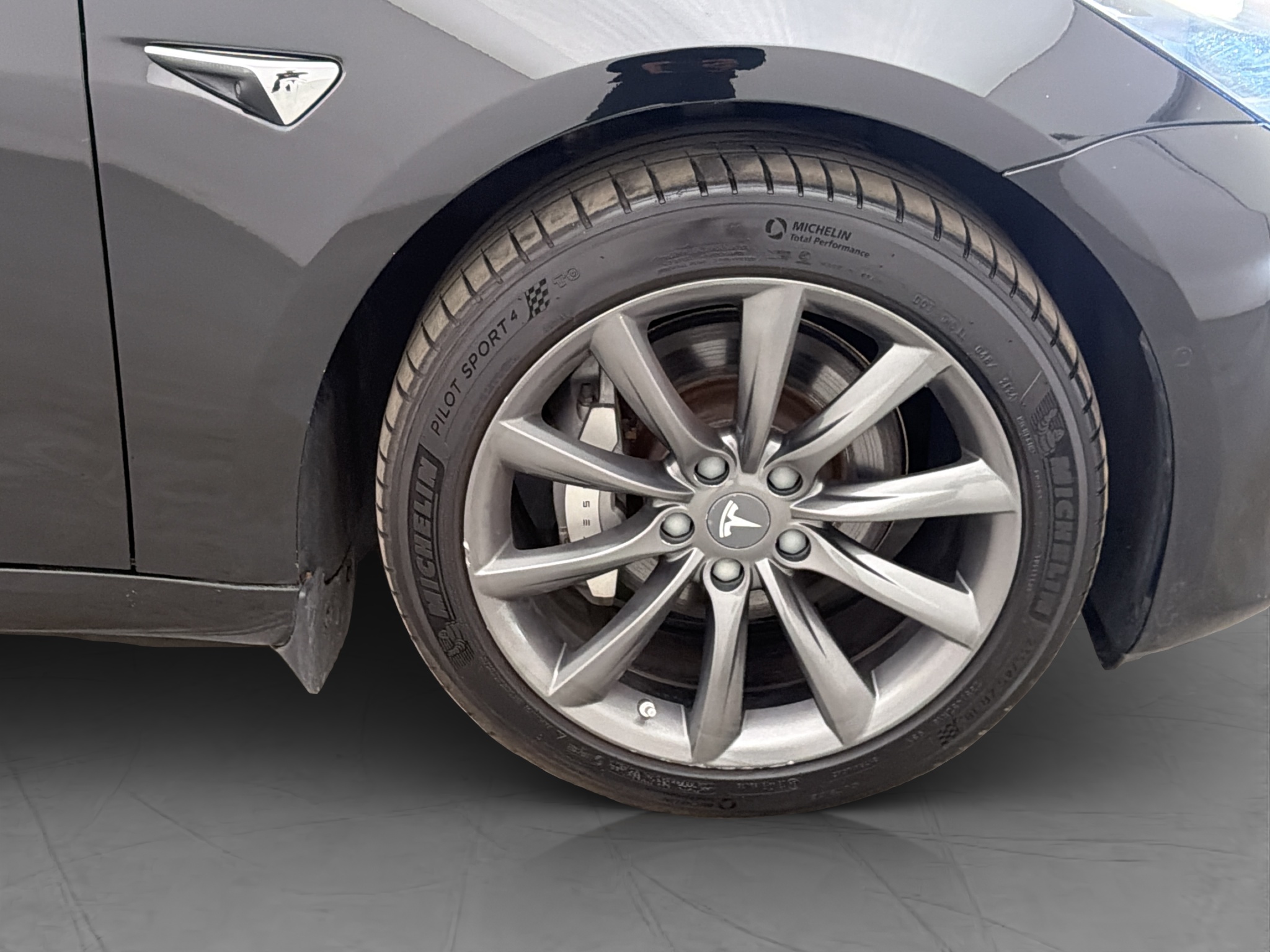 Tesla Model 3 Long Range, 287ps, 2019
