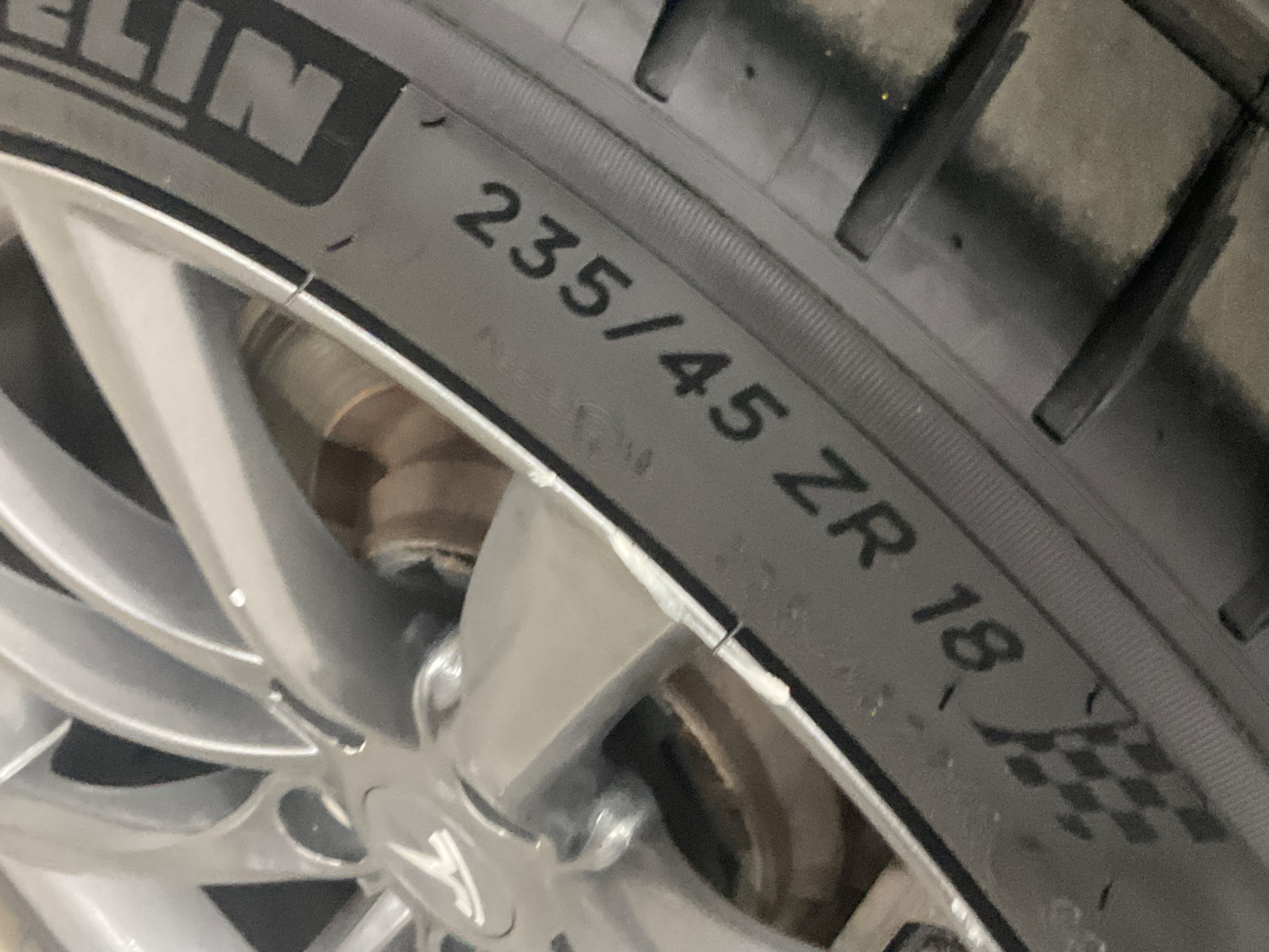 Tesla Model 3 Long Range, 287ps, 2019