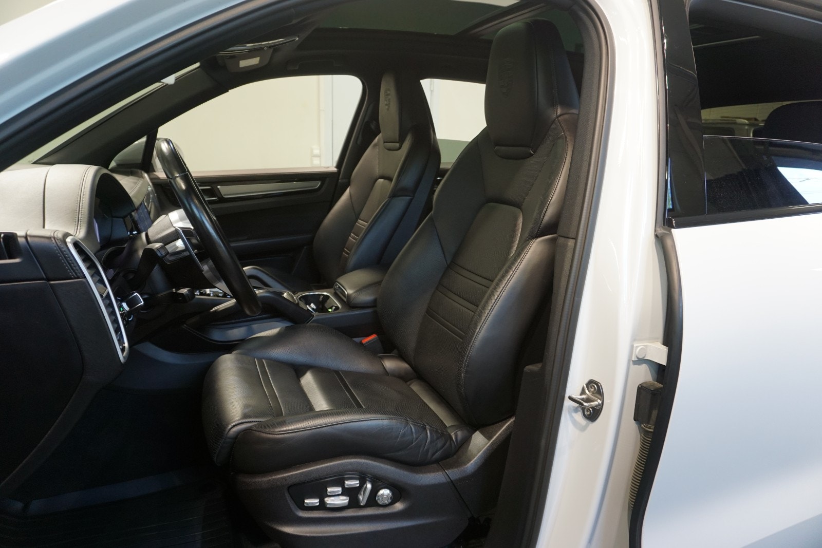 Porsche Cayenne E-Hybrid TipTronic S, 462hp, 2019