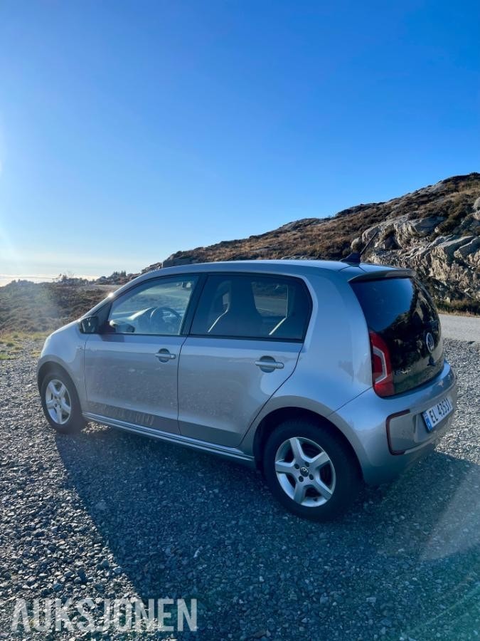 Volkswagen e-up!, 82ps, 2015