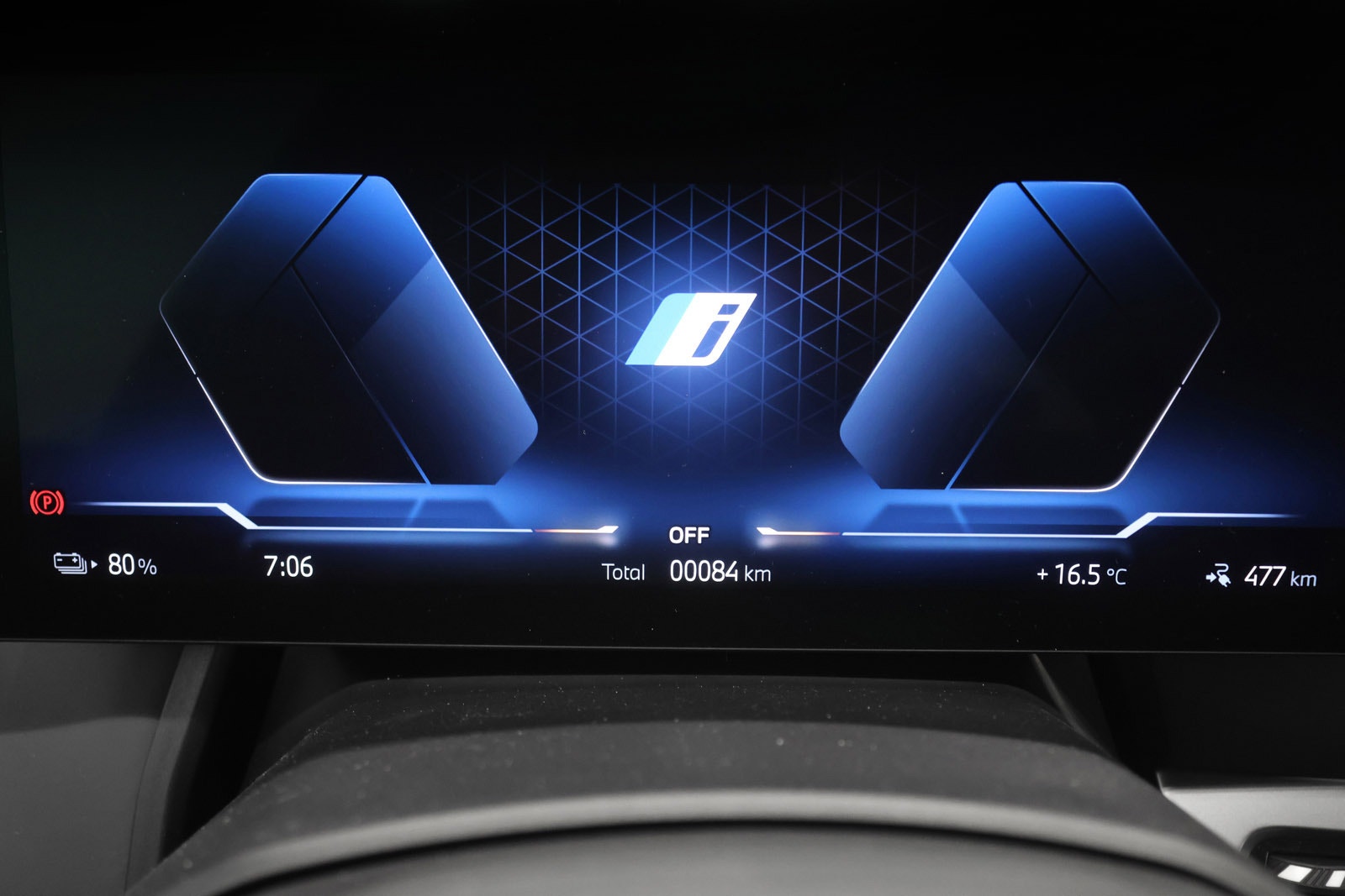 BMW iX xDrive60, 544hp, 2025