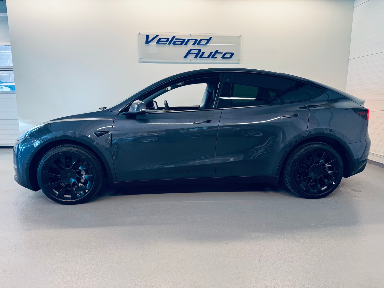 Tesla Model Y Long Range AWD, 514ps, 2022