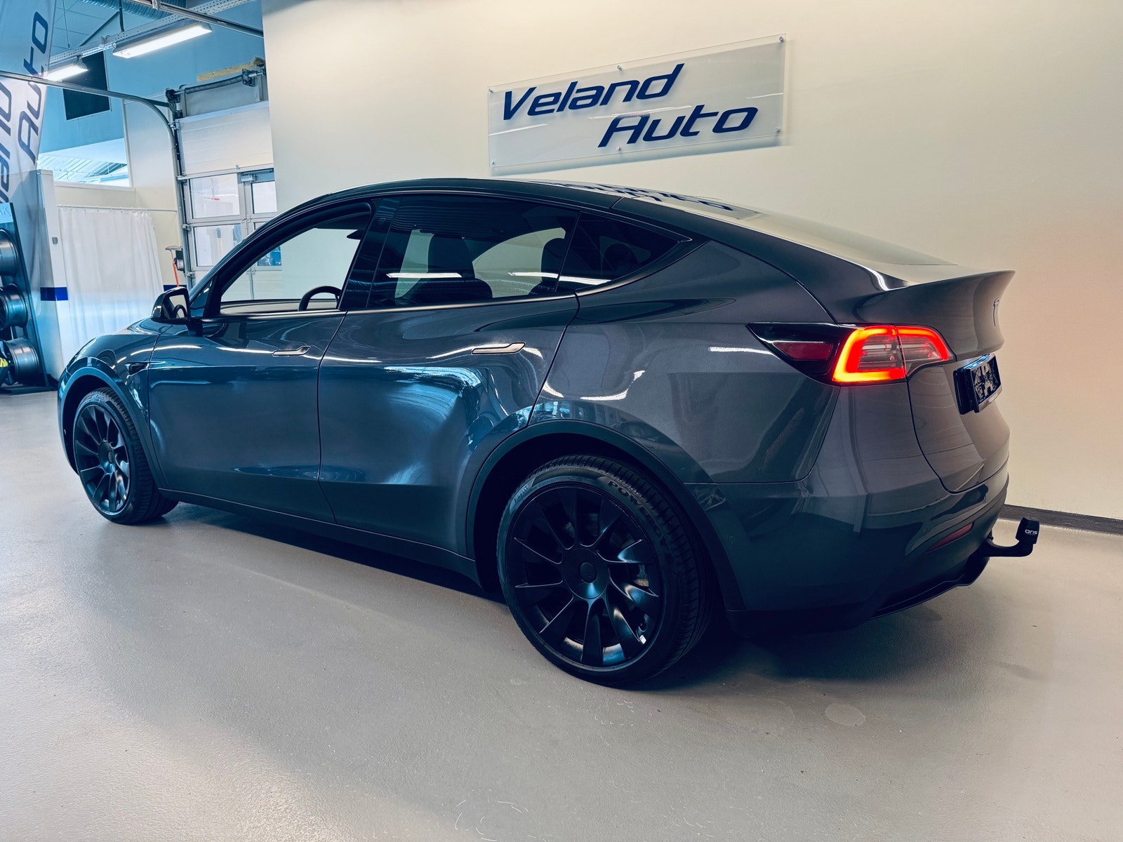 Tesla Model Y Long Range AWD, 514ps, 2022