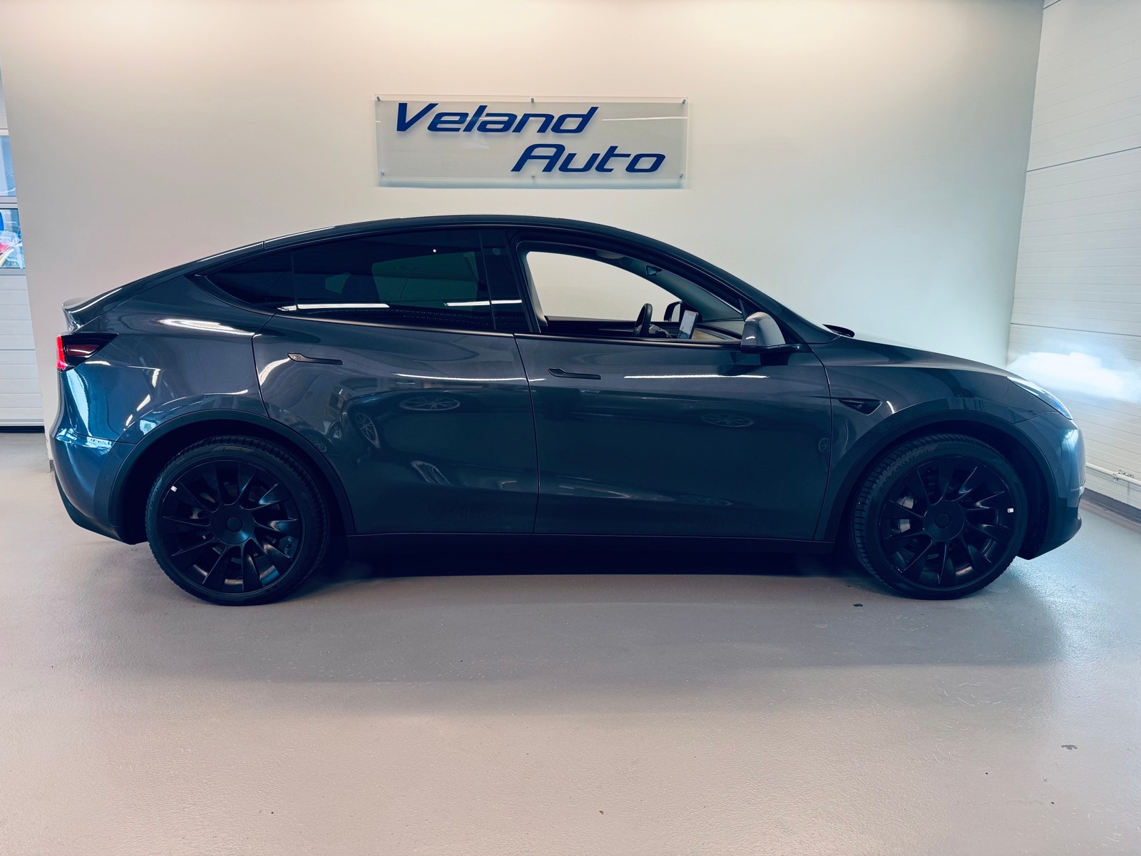 Tesla Model Y Long Range AWD, 514ps, 2022