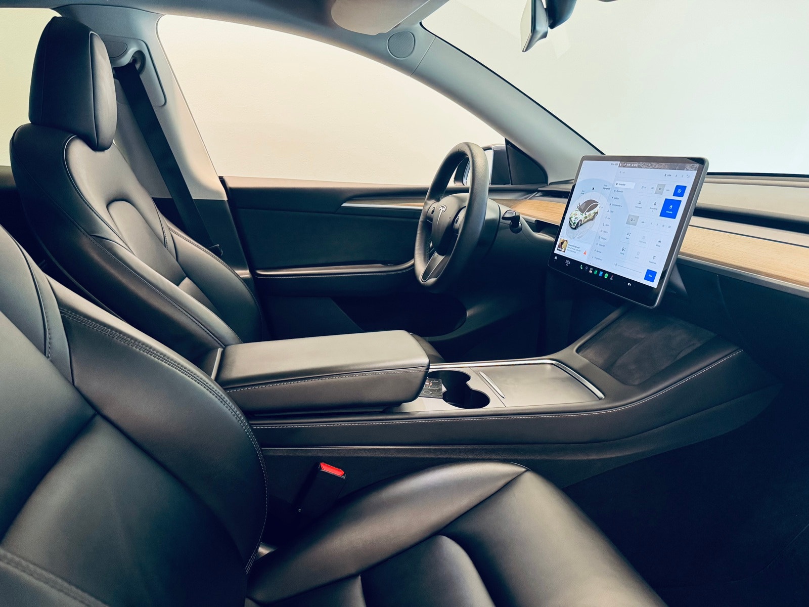 Tesla Model Y Long Range AWD, 514ps, 2022