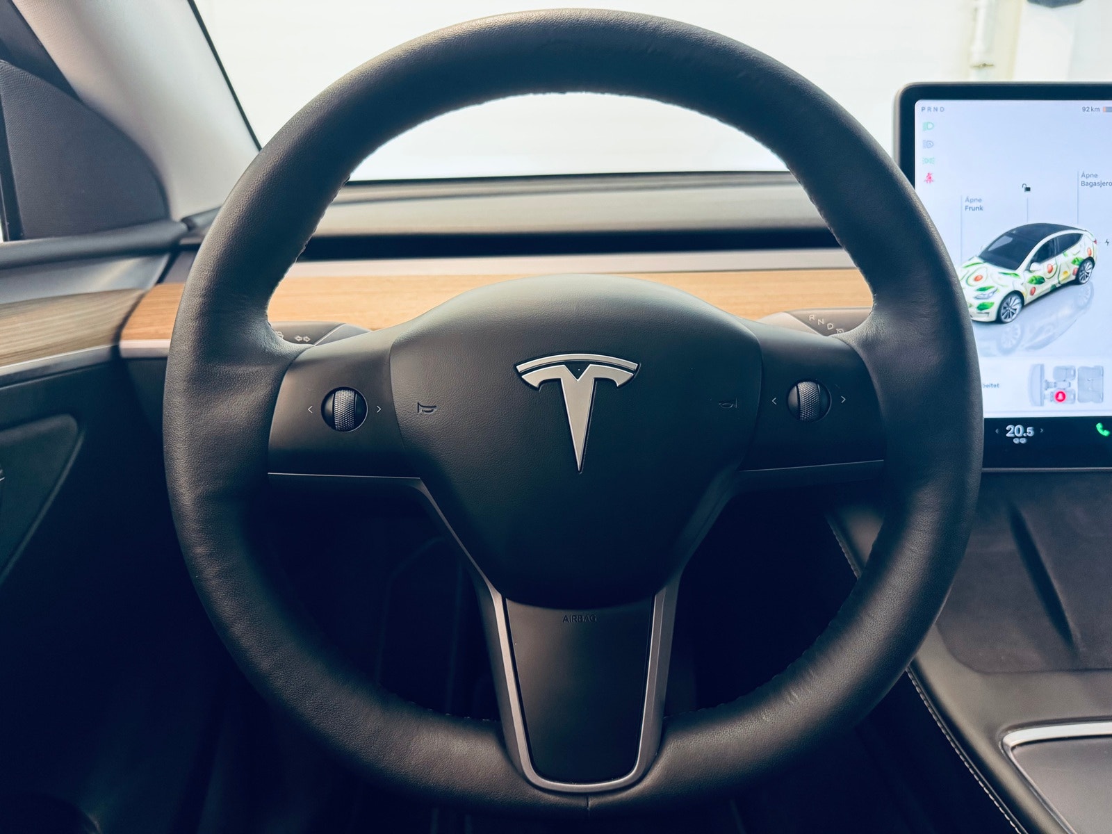 Tesla Model Y Long Range AWD, 514ps, 2022