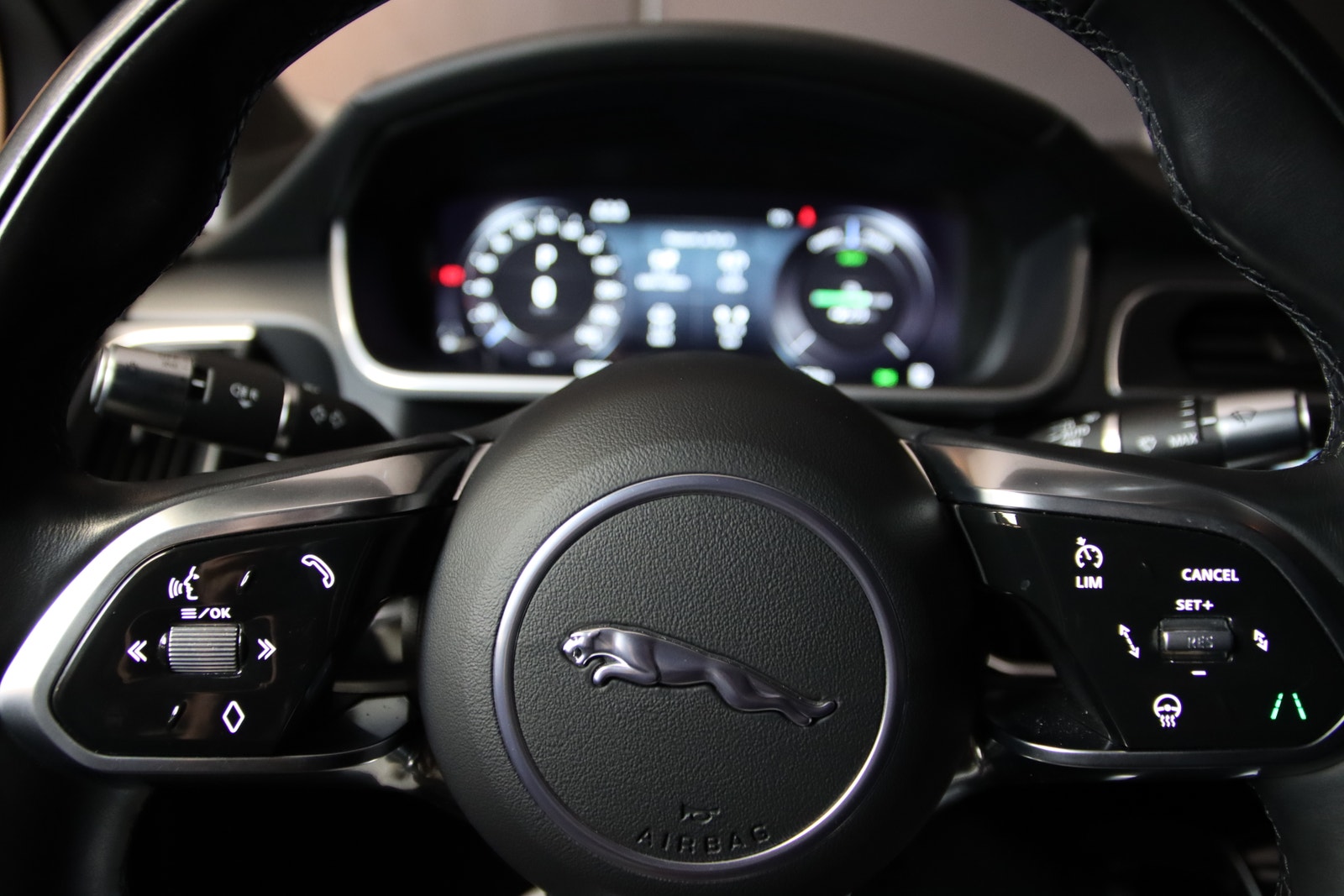 Jaguar I-Pace EV400, 400hp, 2022
