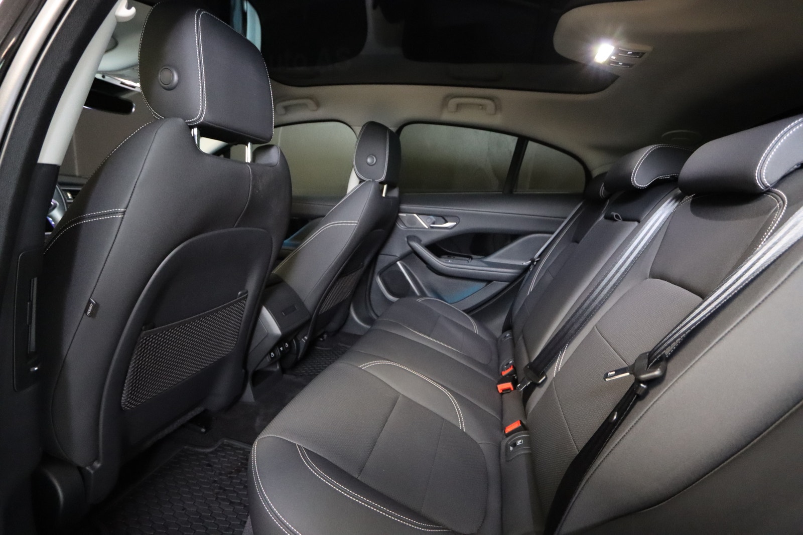 Jaguar I-Pace EV400, 400hp, 2022