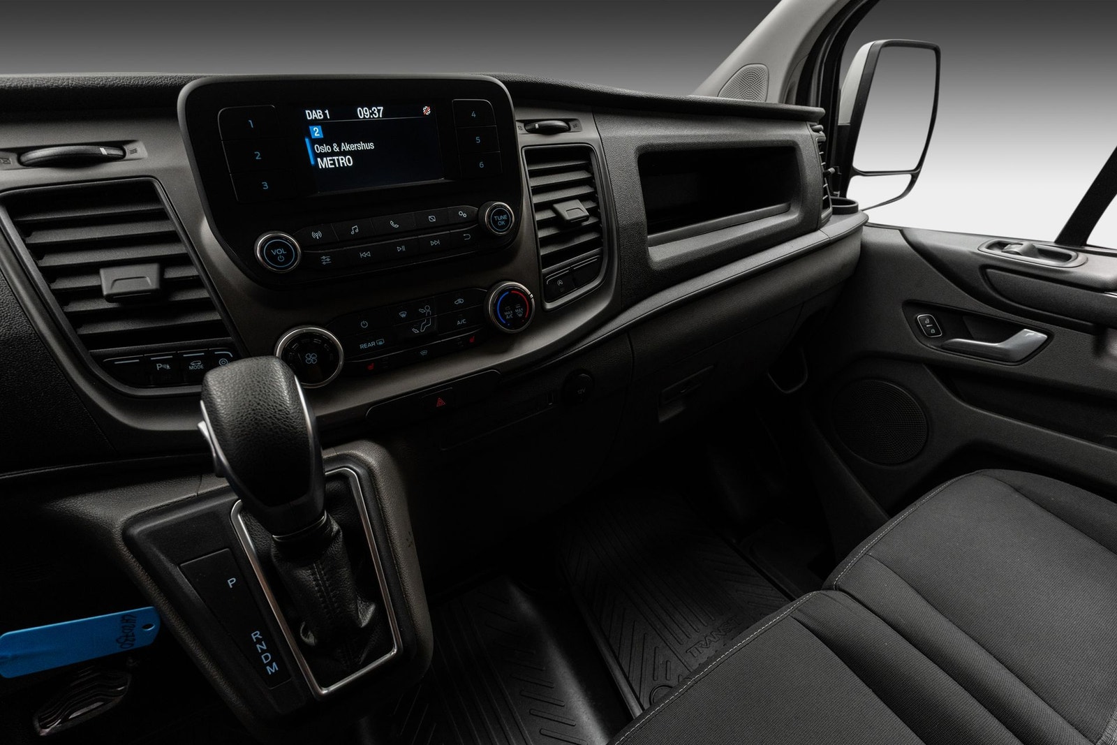 Ford Transit Custom 300 2.0 EcoBlue SelectShift, 130hp, 2023