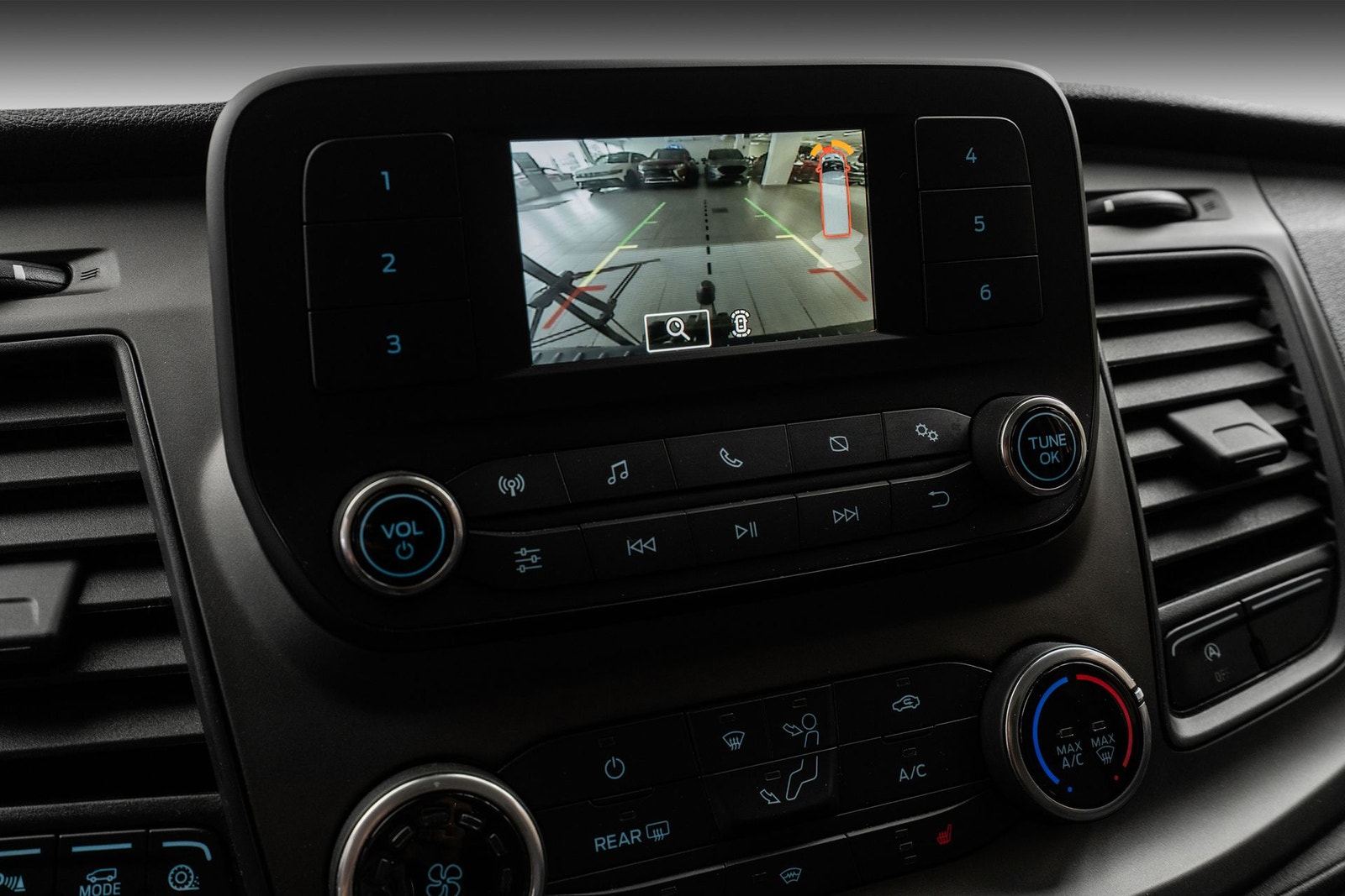 Ford Transit Custom 300 2.0 EcoBlue SelectShift, 130hp, 2023