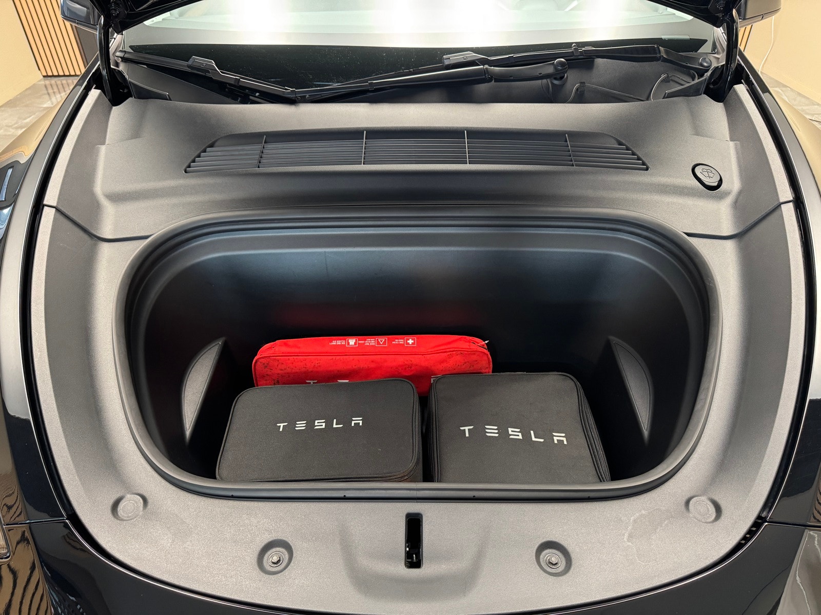 Tesla Model Y Long Range AWD, 514hp, 2023