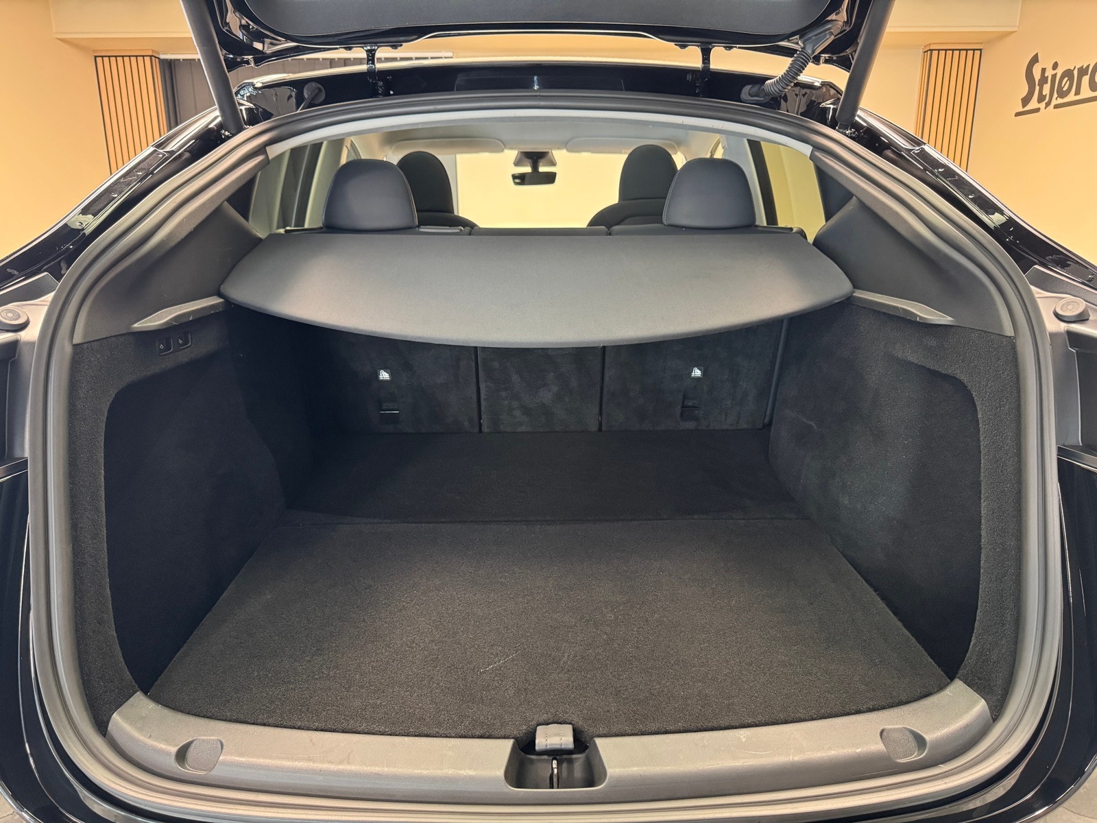 Tesla Model Y Long Range AWD, 514hp, 2023