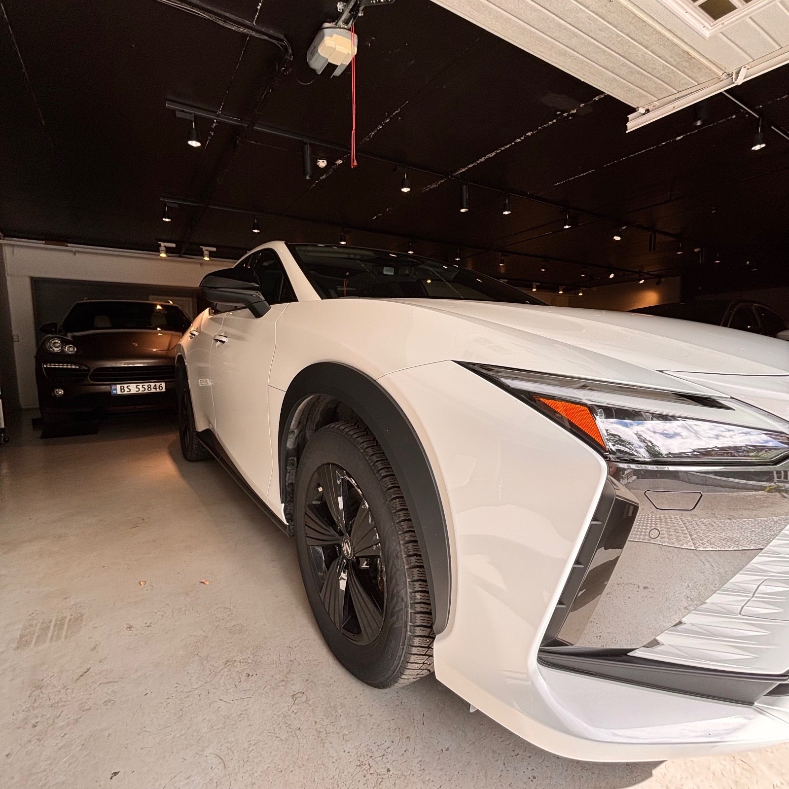 Lexus RZ 450e, 313hp, 2024