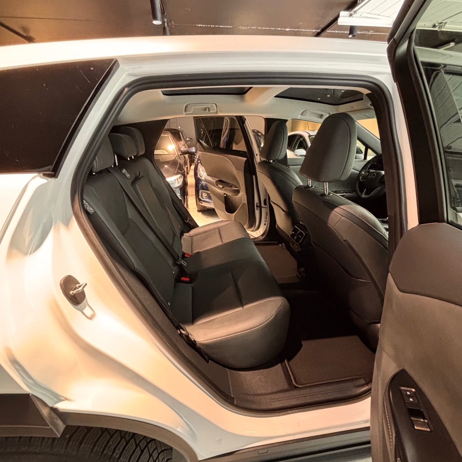 Lexus RZ 450e, 313hp, 2024