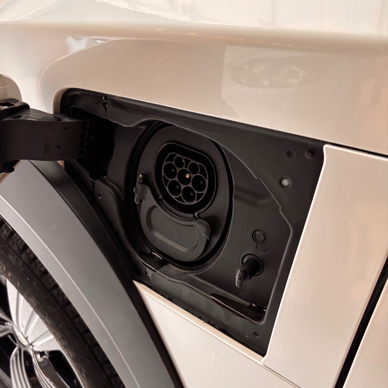 Lexus RZ 450e, 313hp, 2024