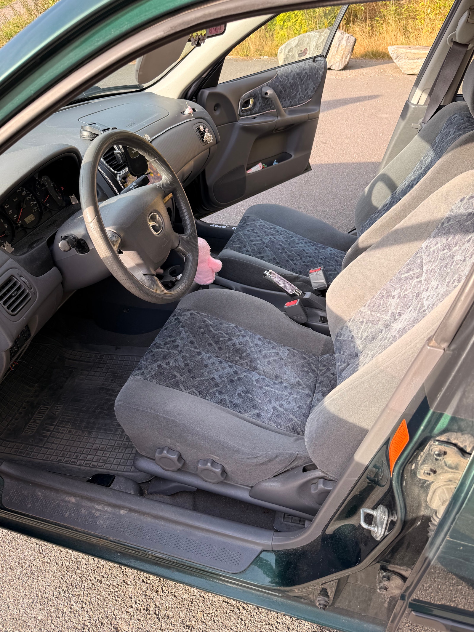 Mazda 323S 1.5 Automatic, 4-trins, 88ps, 2000