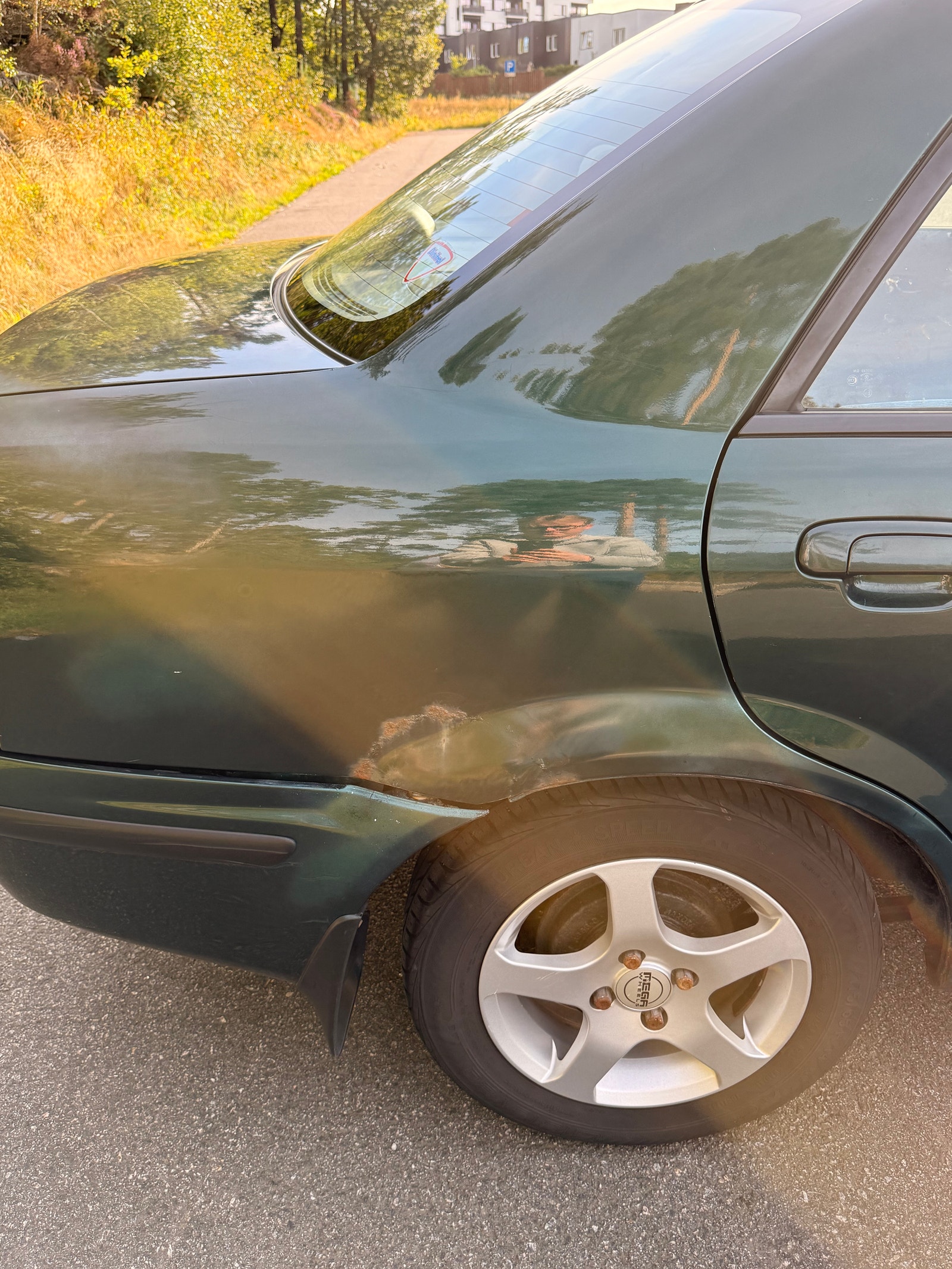 Mazda 323S 1.5 Automatic, 4-trins, 88ps, 2000