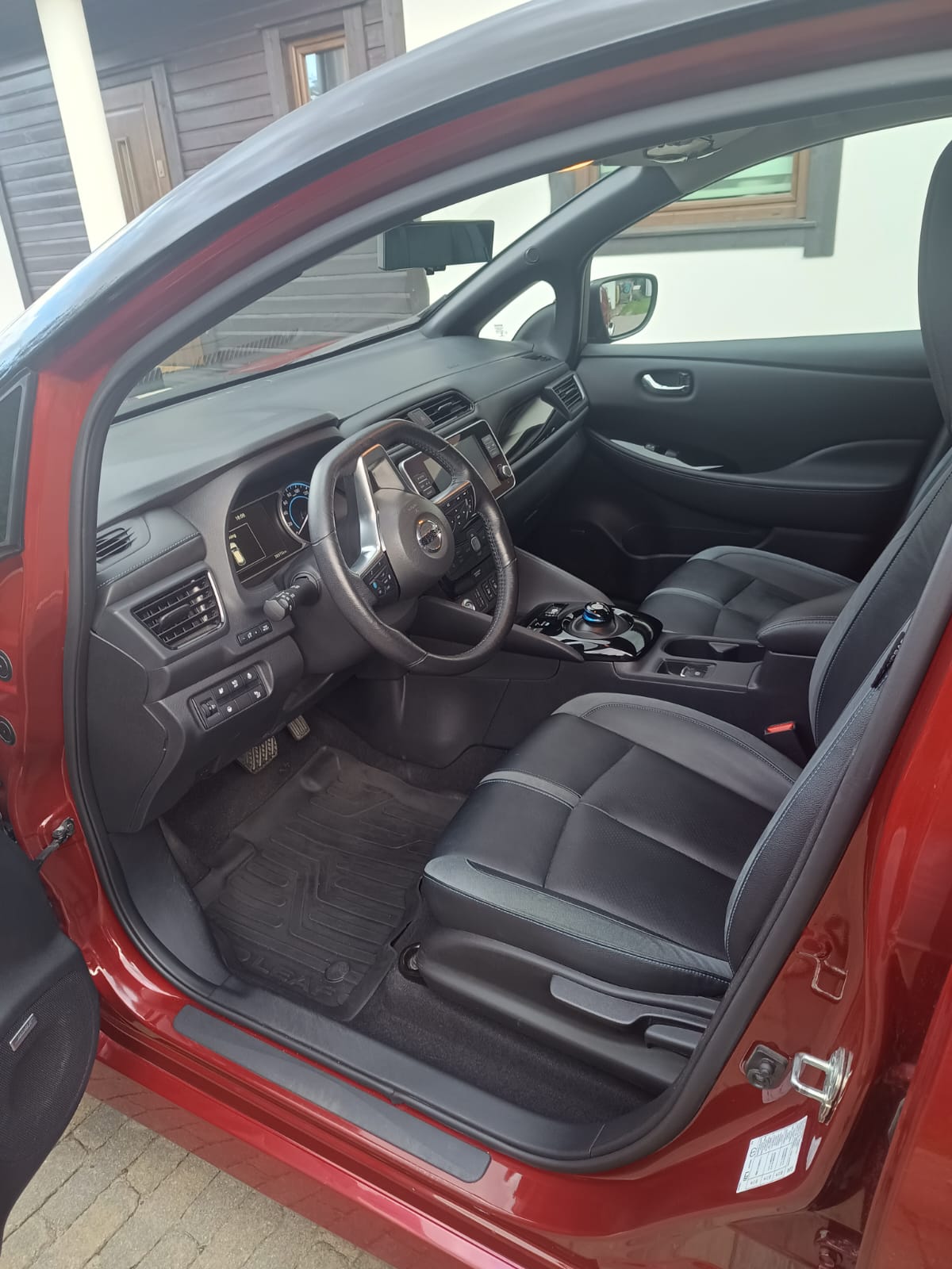 Nissan Leaf e+, 217hp, 2022