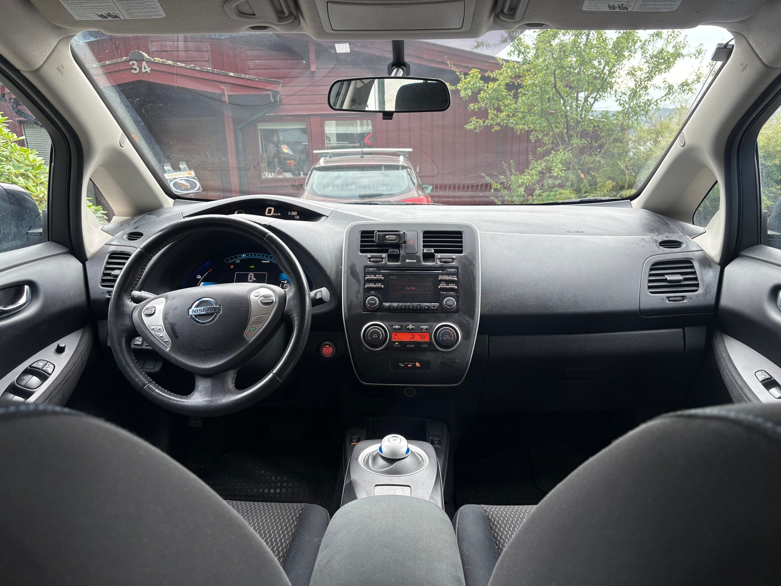 Nissan Leaf 24 kWh, 109hp, 2015