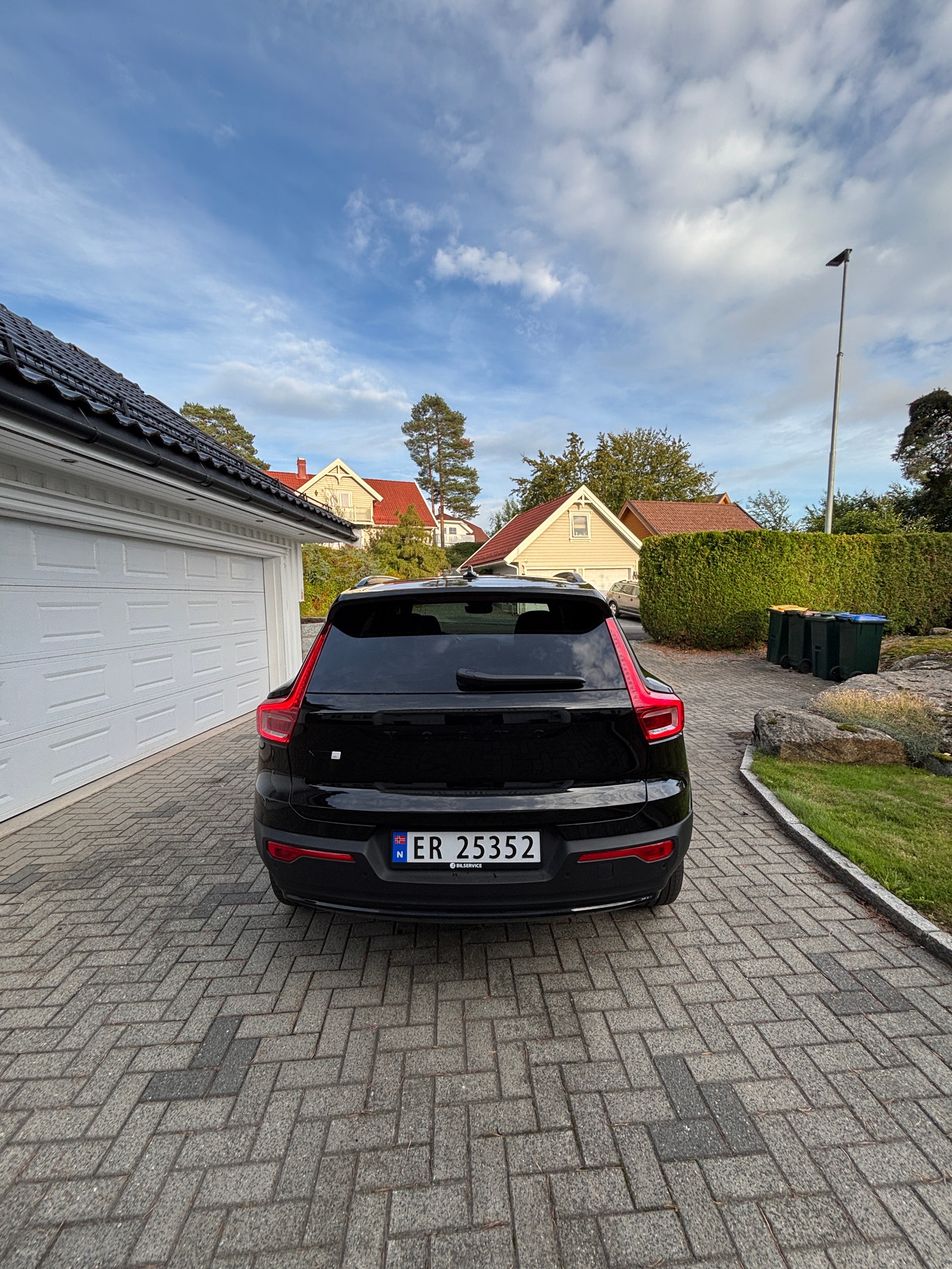 Volvo EX40 Twin Motor Performance, 442ps, 2026