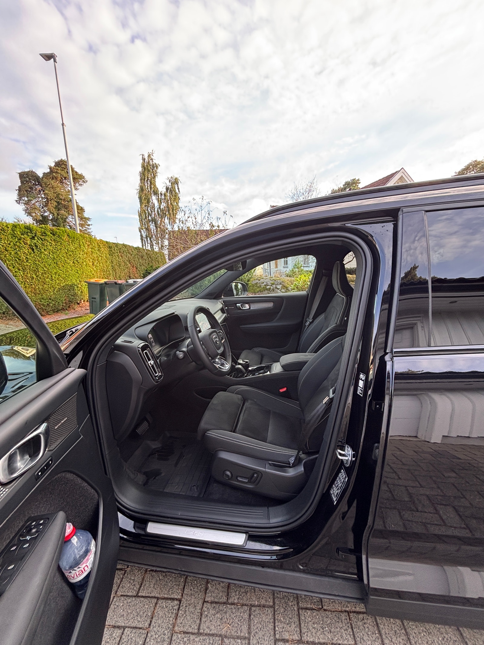 Volvo EX40 Twin Motor Performance, 442ps, 2026