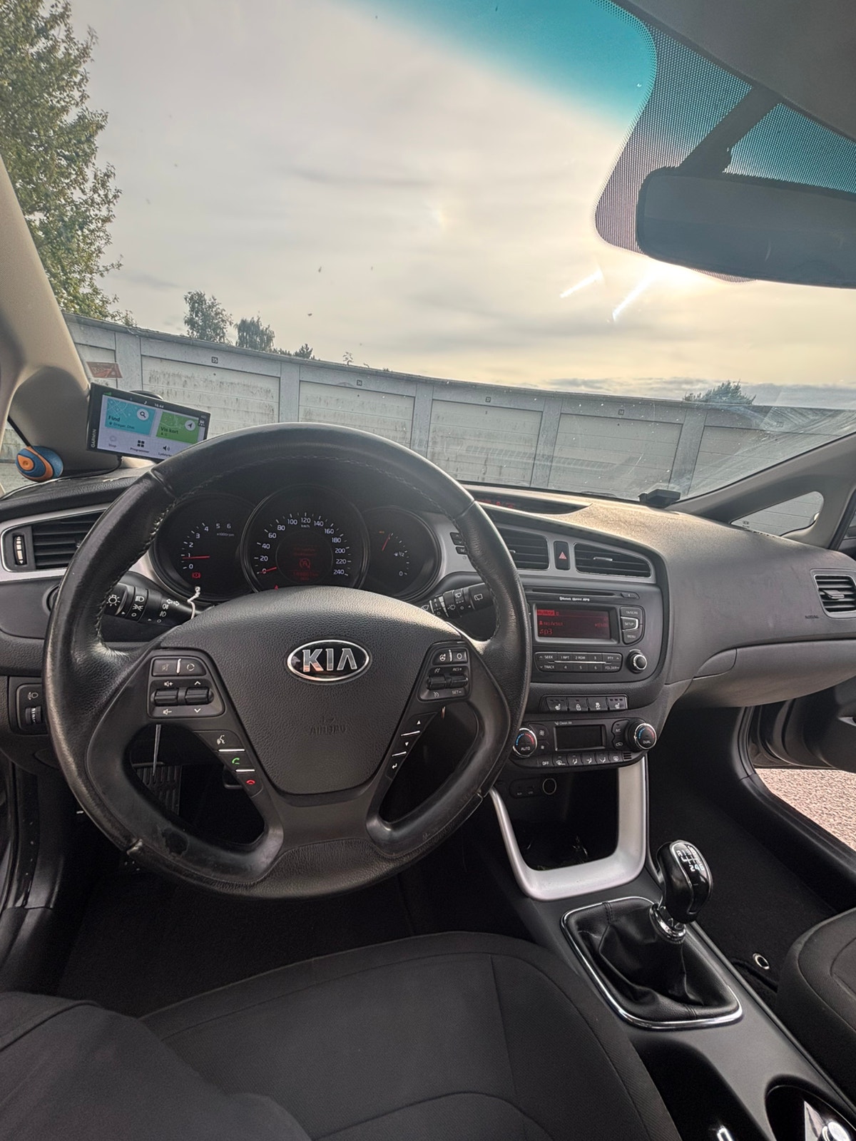 Kia cee'd 1.6 CRDi Manual, 6-trins, 128ps, 2014
