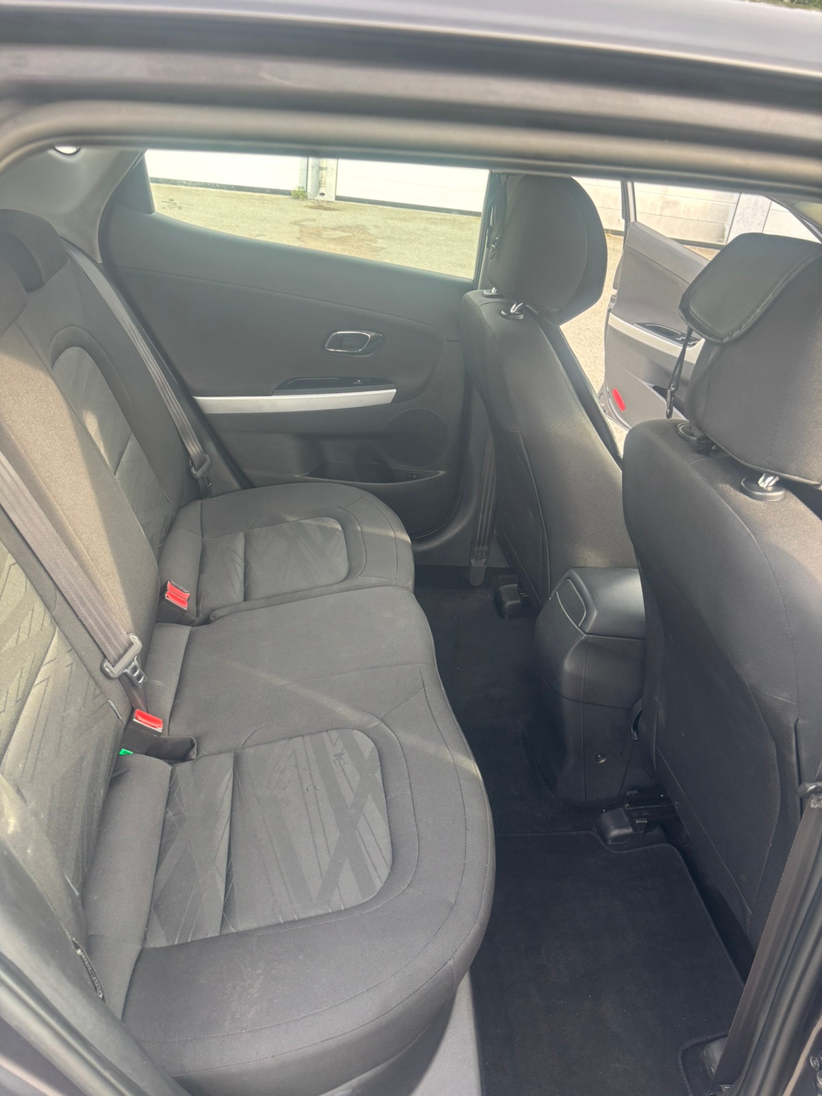 Kia cee'd 1.6 CRDi Manual, 6-trins, 128ps, 2014